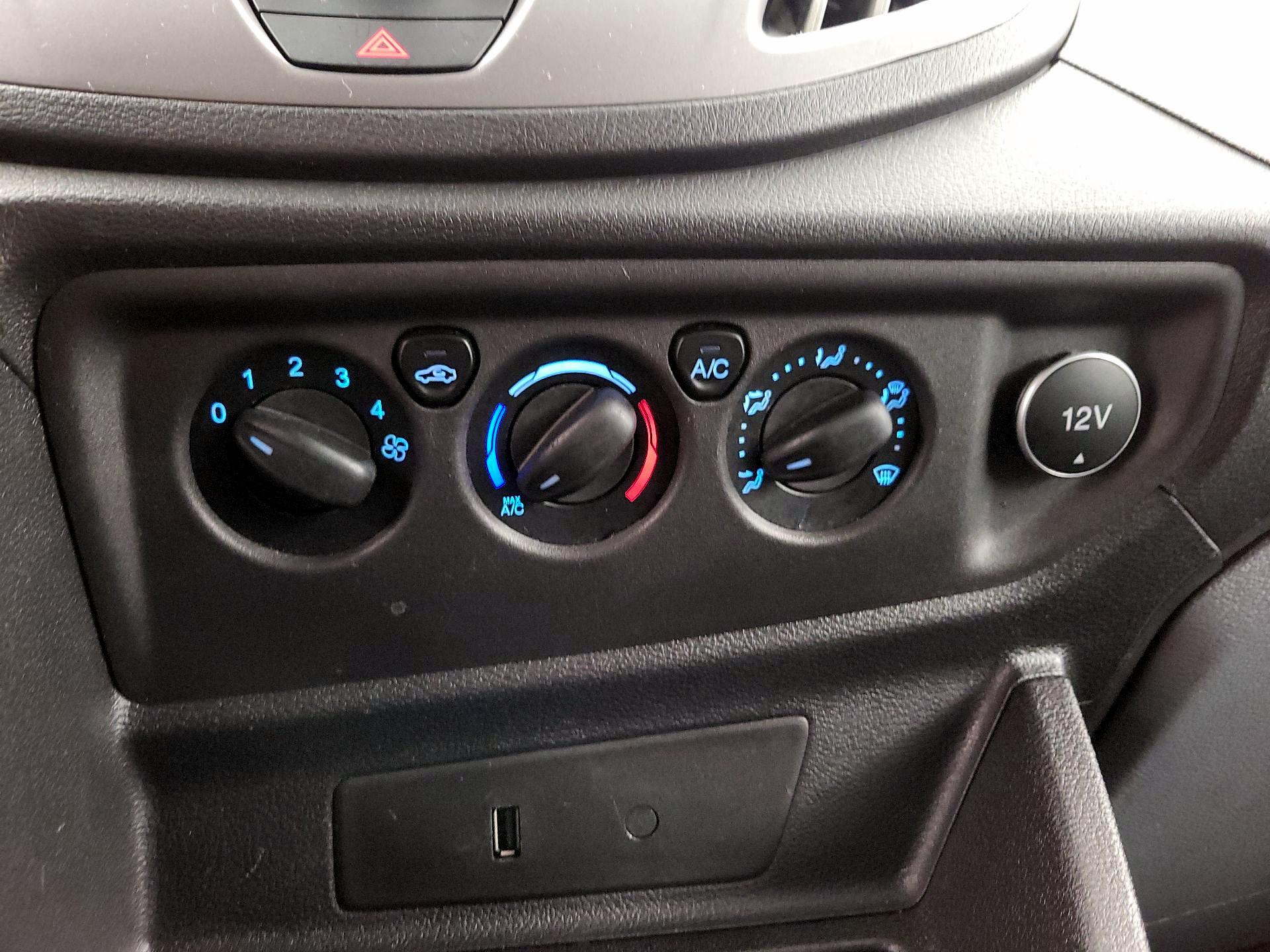 Thumbnail: 2018 Ford Transit Series - 16