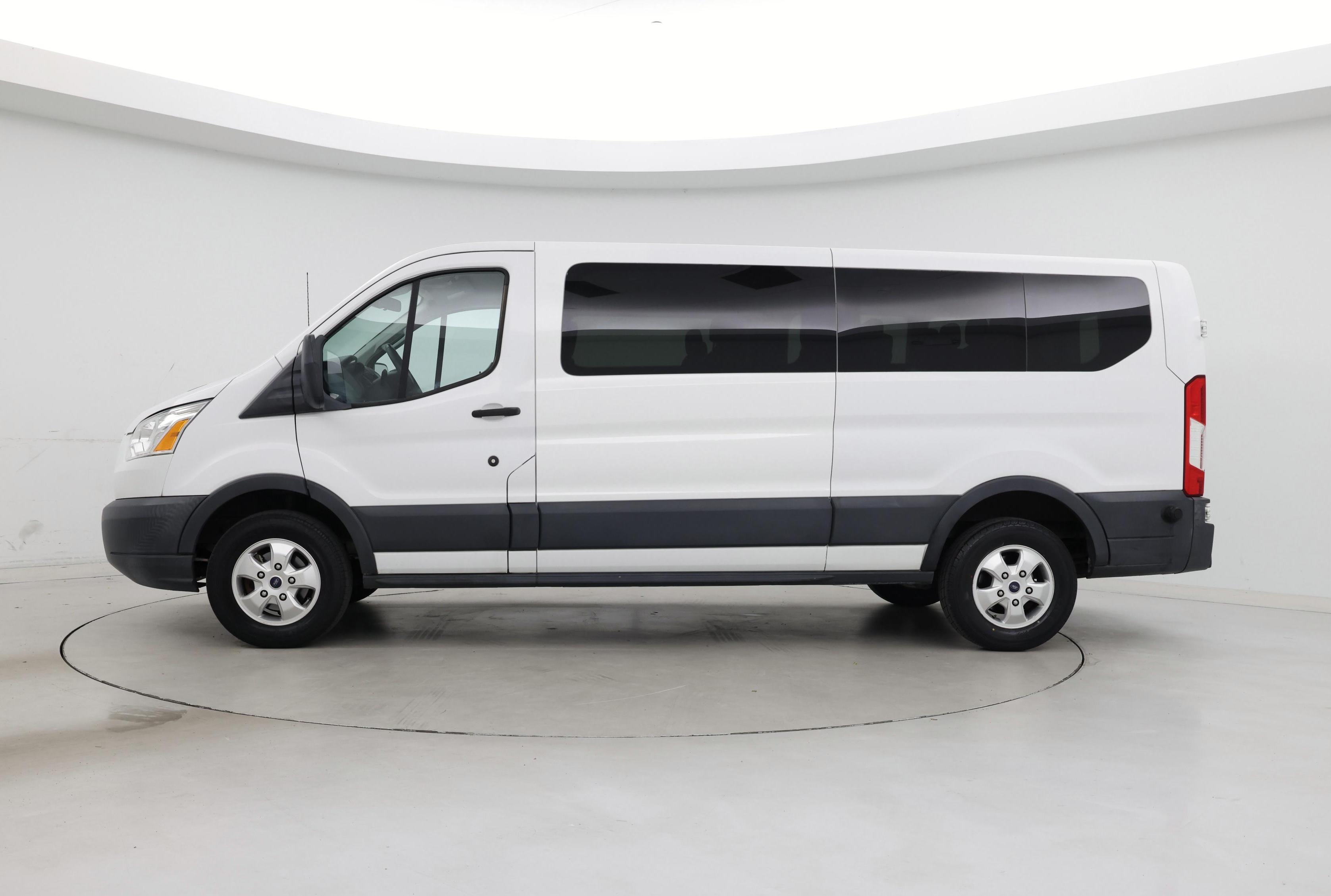 Thumbnail: 2018 Ford Transit Series - 3