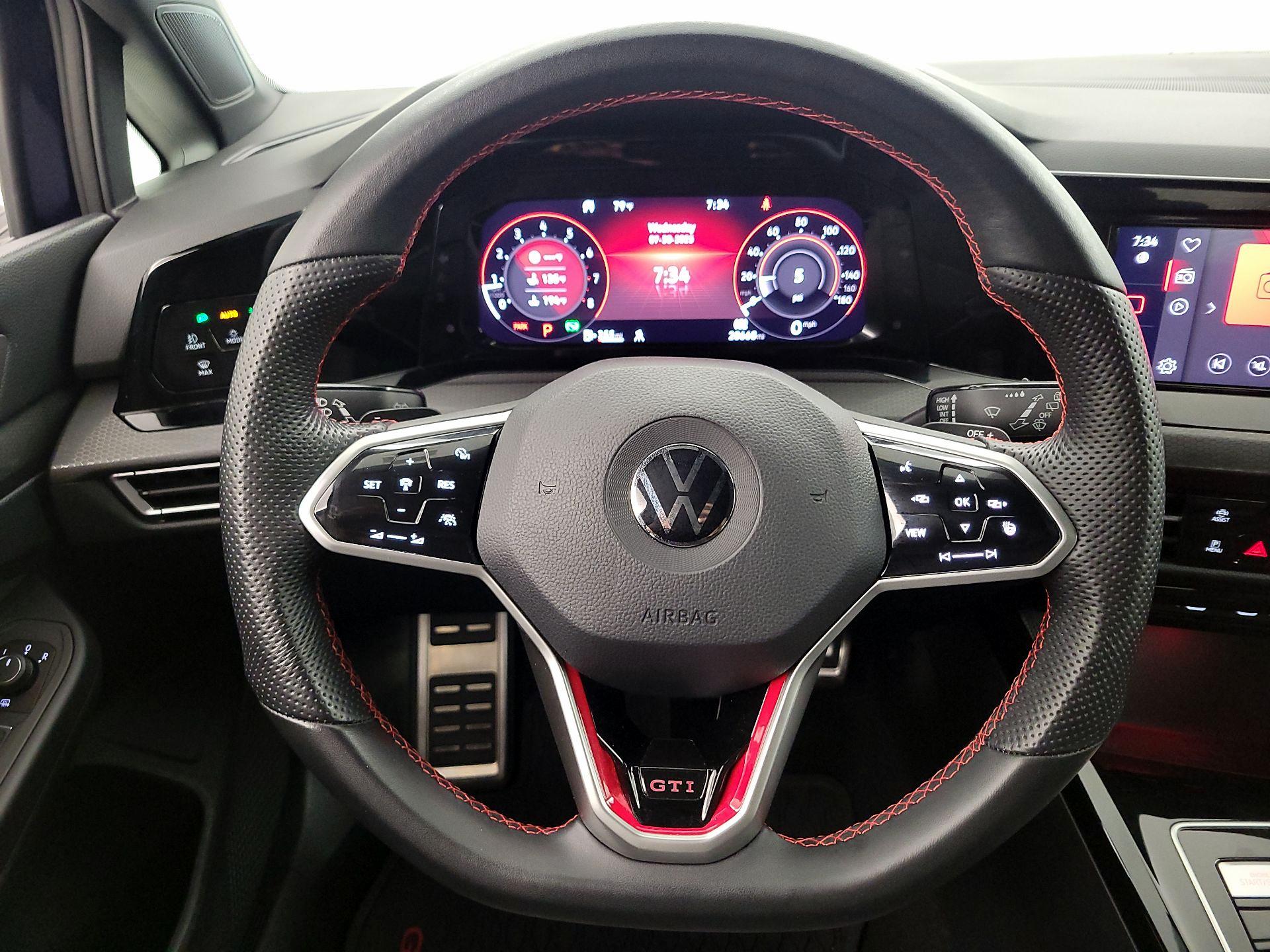 Thumbnail: 2023 Volkswagen Golf - 10