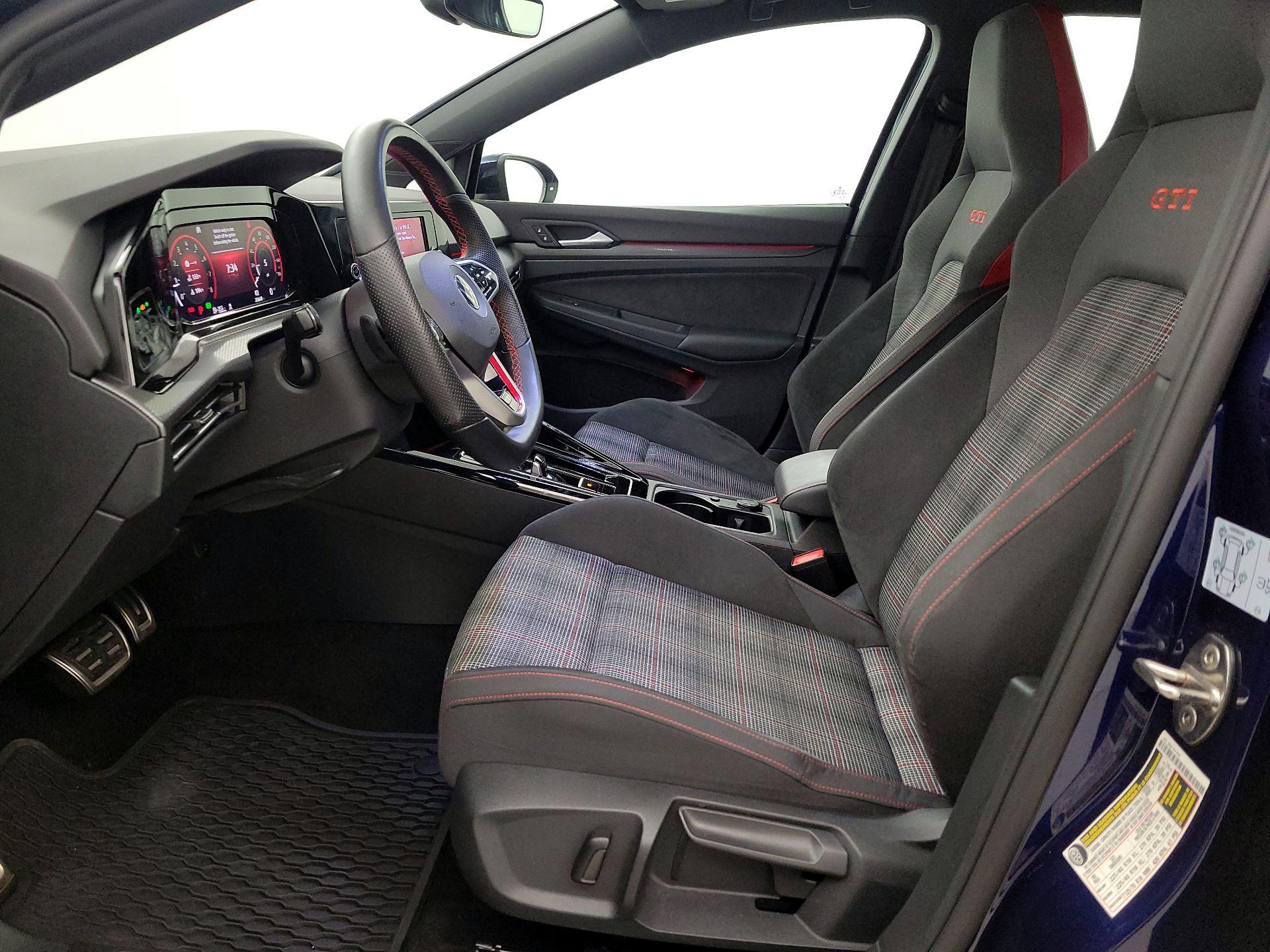 Thumbnail: 2023 Volkswagen Golf - 11
