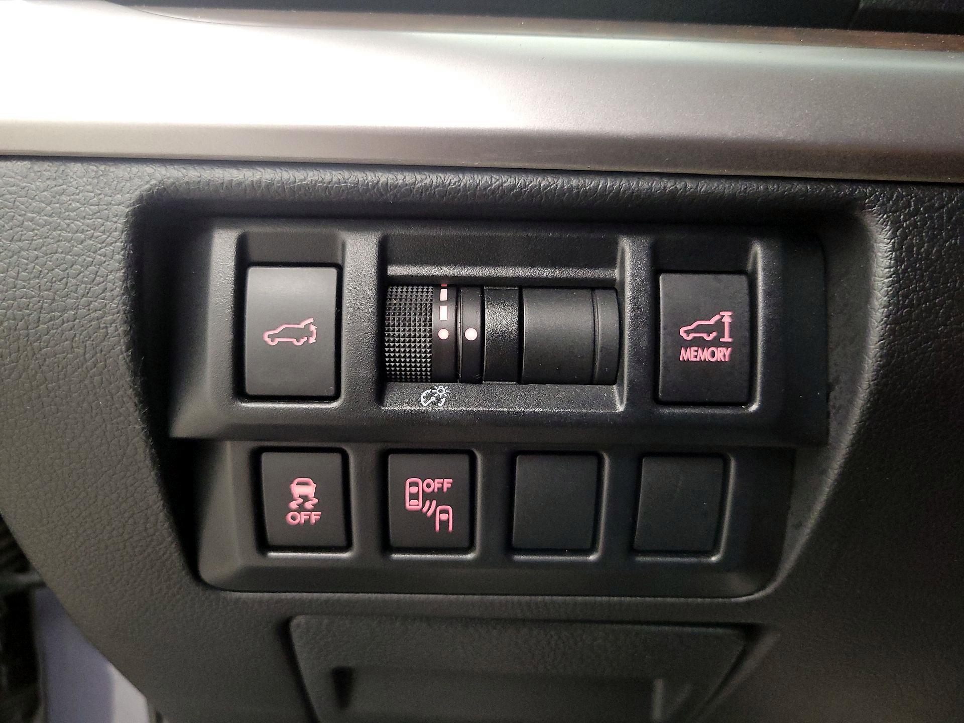 Thumbnail: 2015 Subaru Outback - 13
