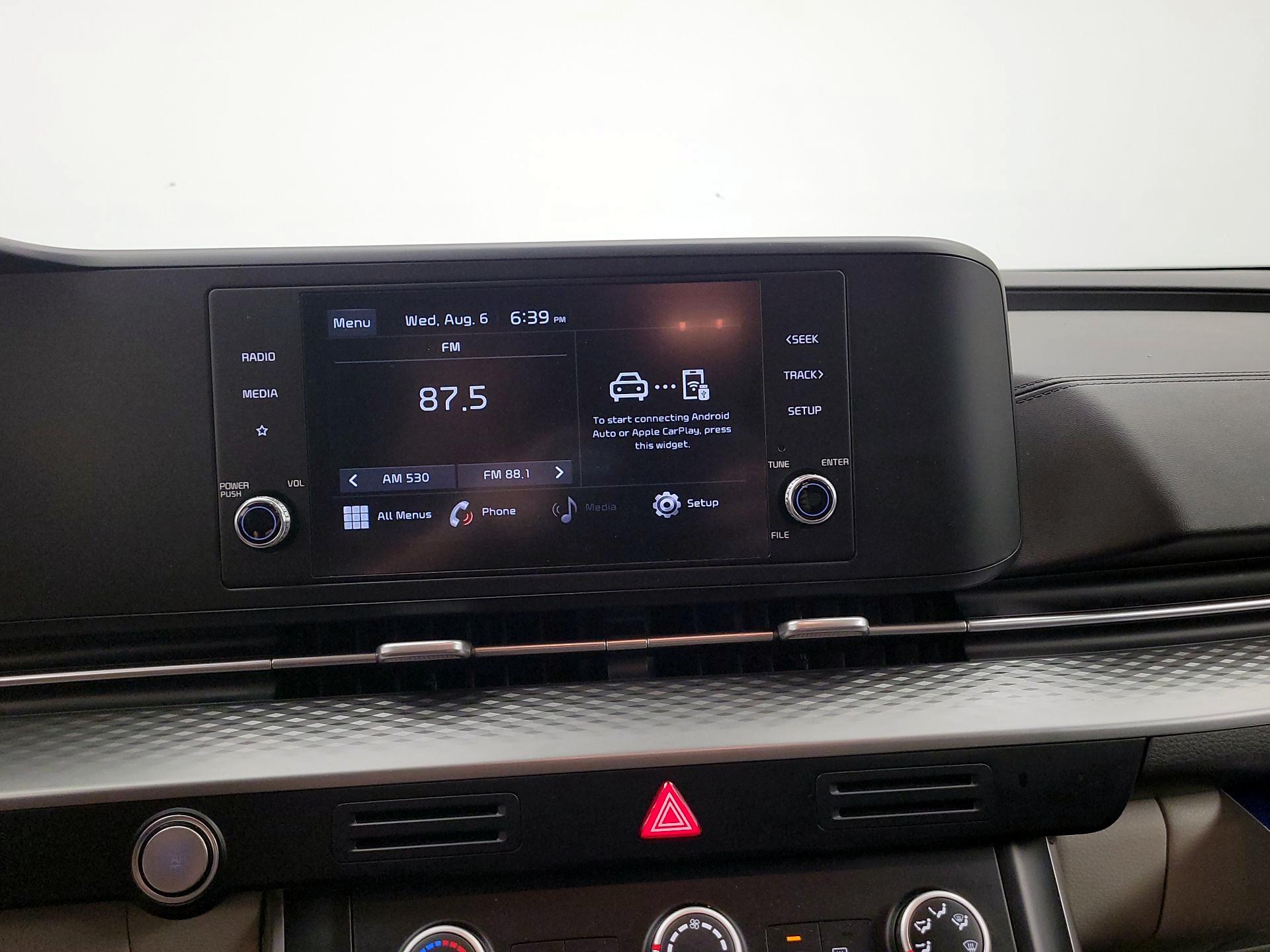 Thumbnail: 2022 Kia Carnival - 15