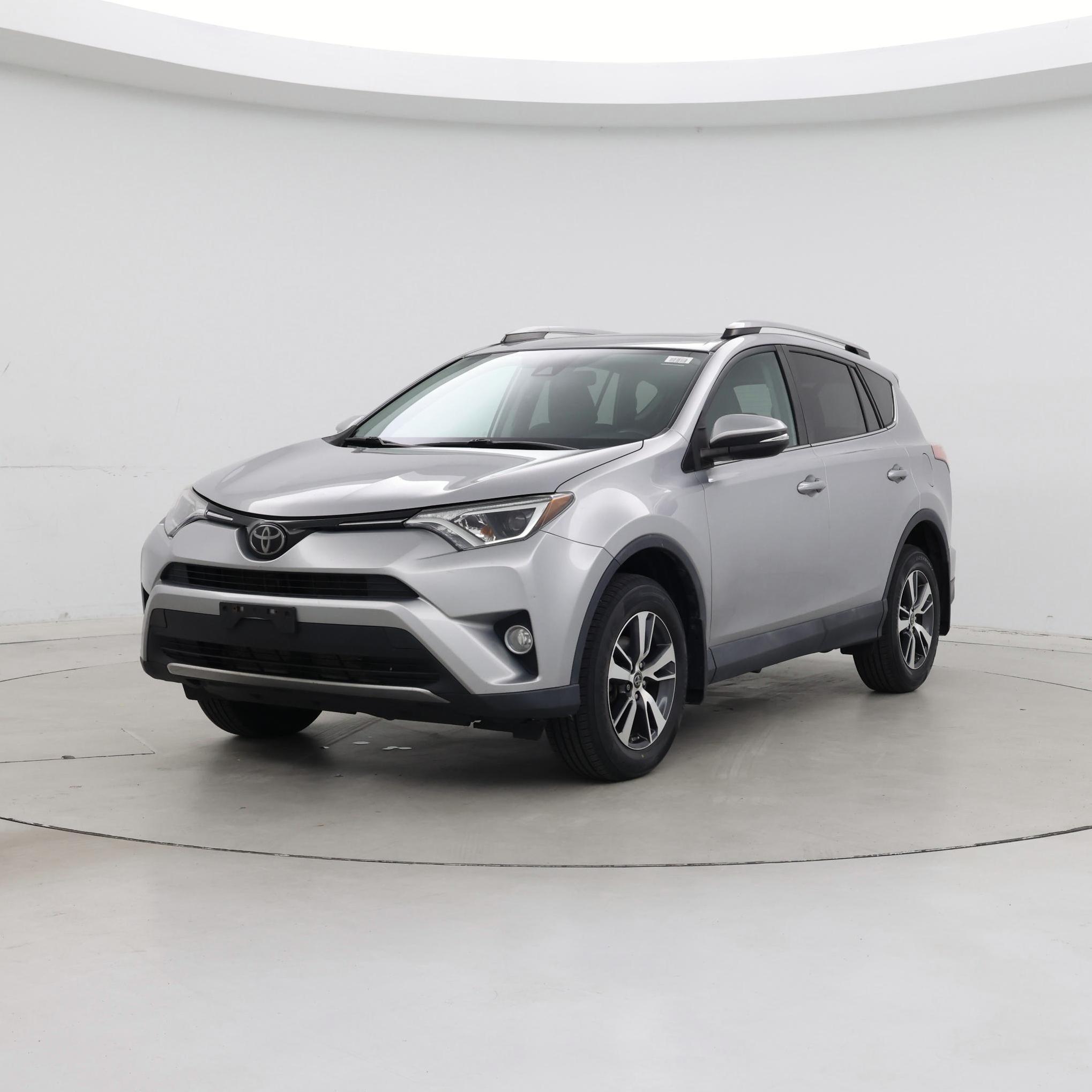 Thumbnail: 2018 Toyota RAV4 - 4
