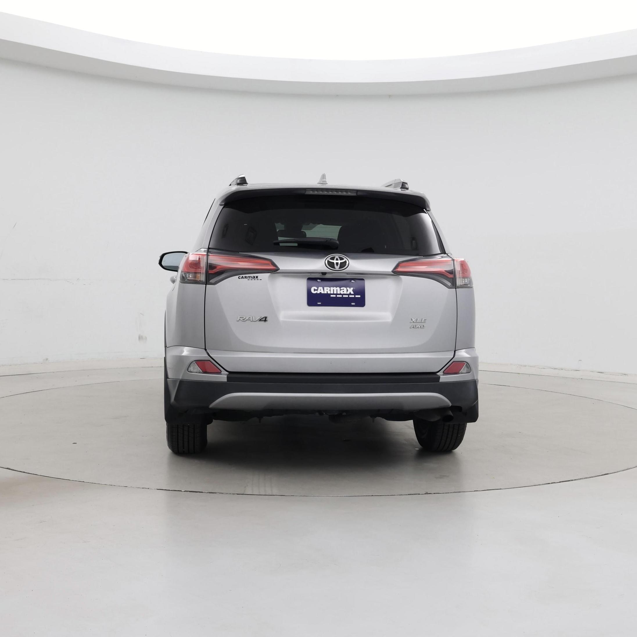 Thumbnail: 2018 Toyota RAV4 - 6