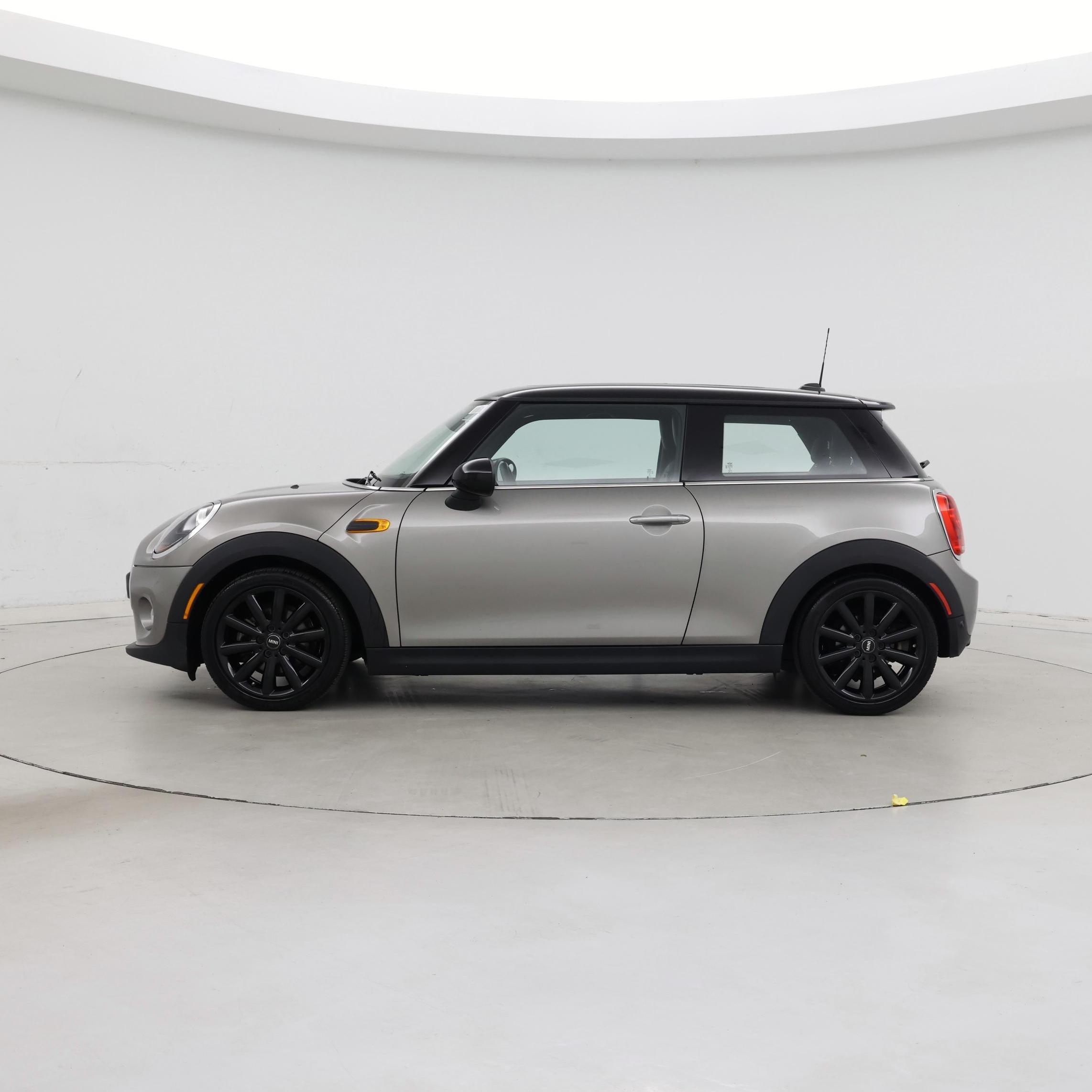 Thumbnail: 2019 MINI Cooper Hardtop - 3
