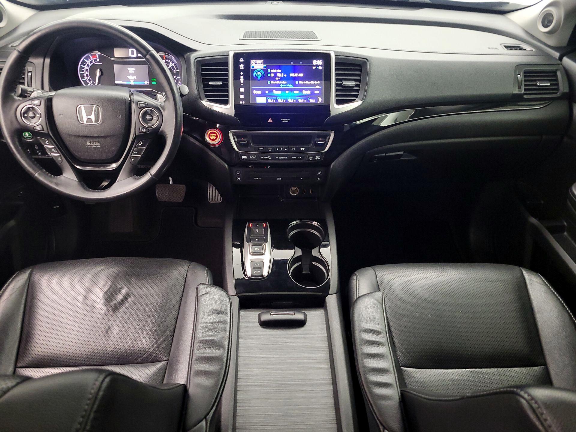 Thumbnail: 2017 Honda Pilot - 9