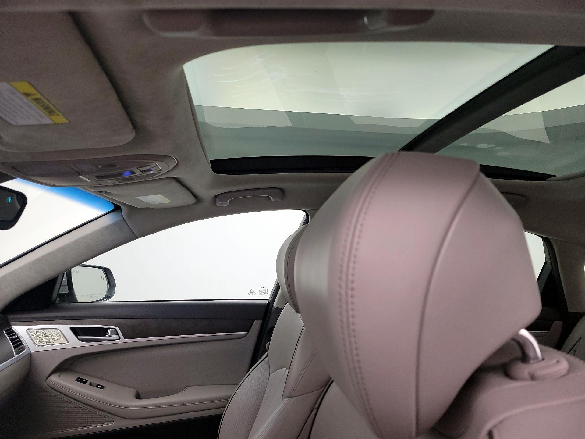 Thumbnail: 2019 Genesis G80 - 20