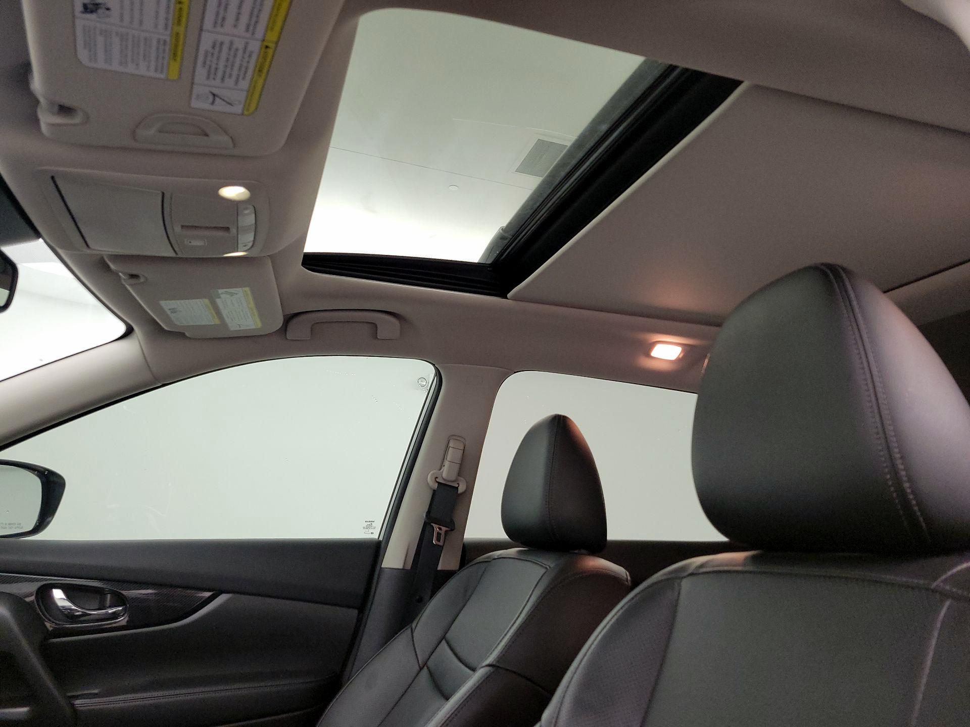 Thumbnail: 2019 Nissan Rogue - 20