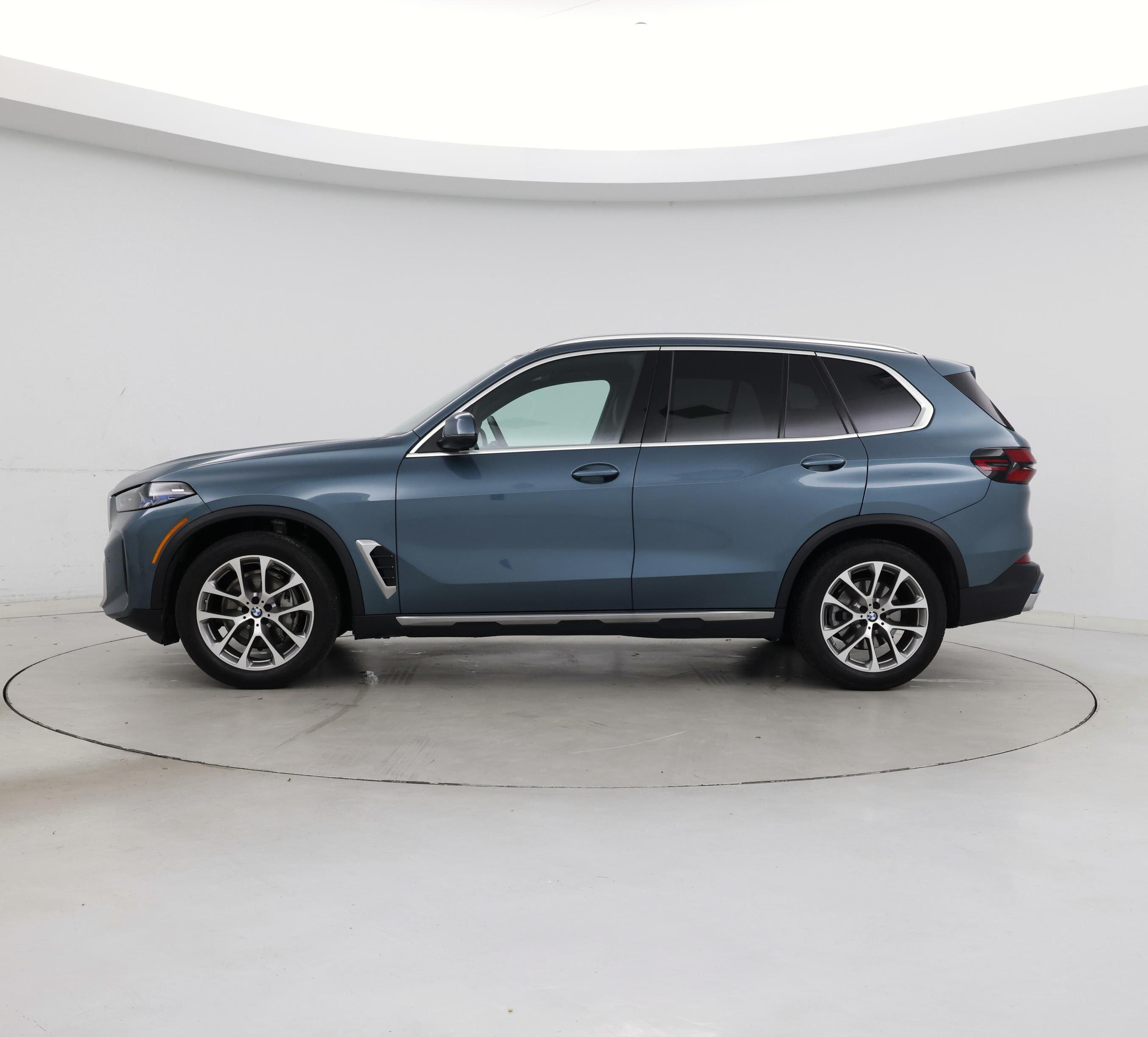Thumbnail: 2024 BMW X5 - 3