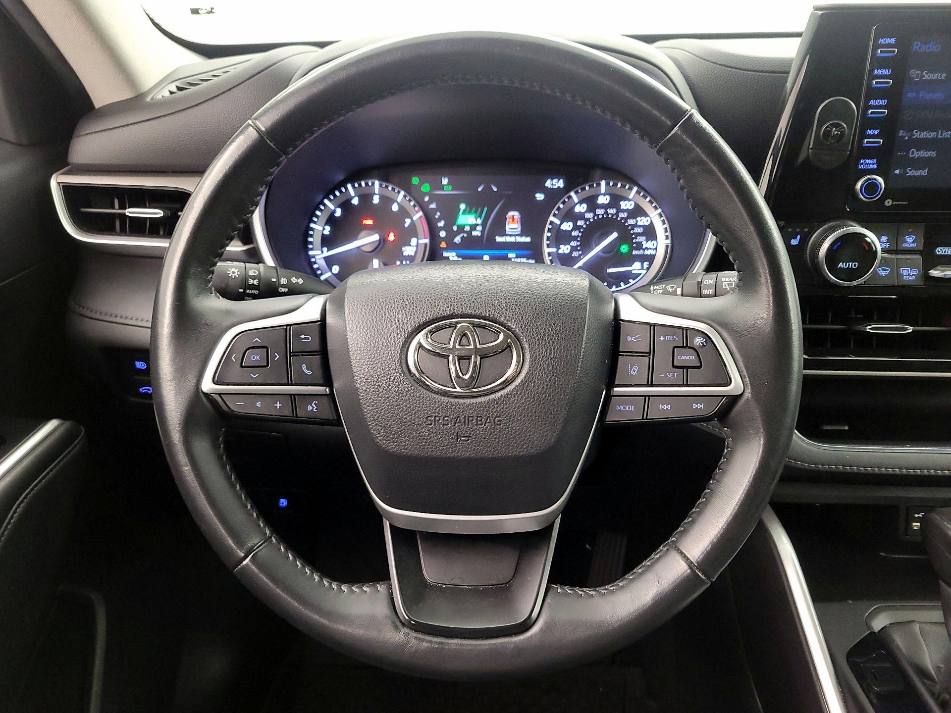 Thumbnail: 2022 Toyota Highlander - 10
