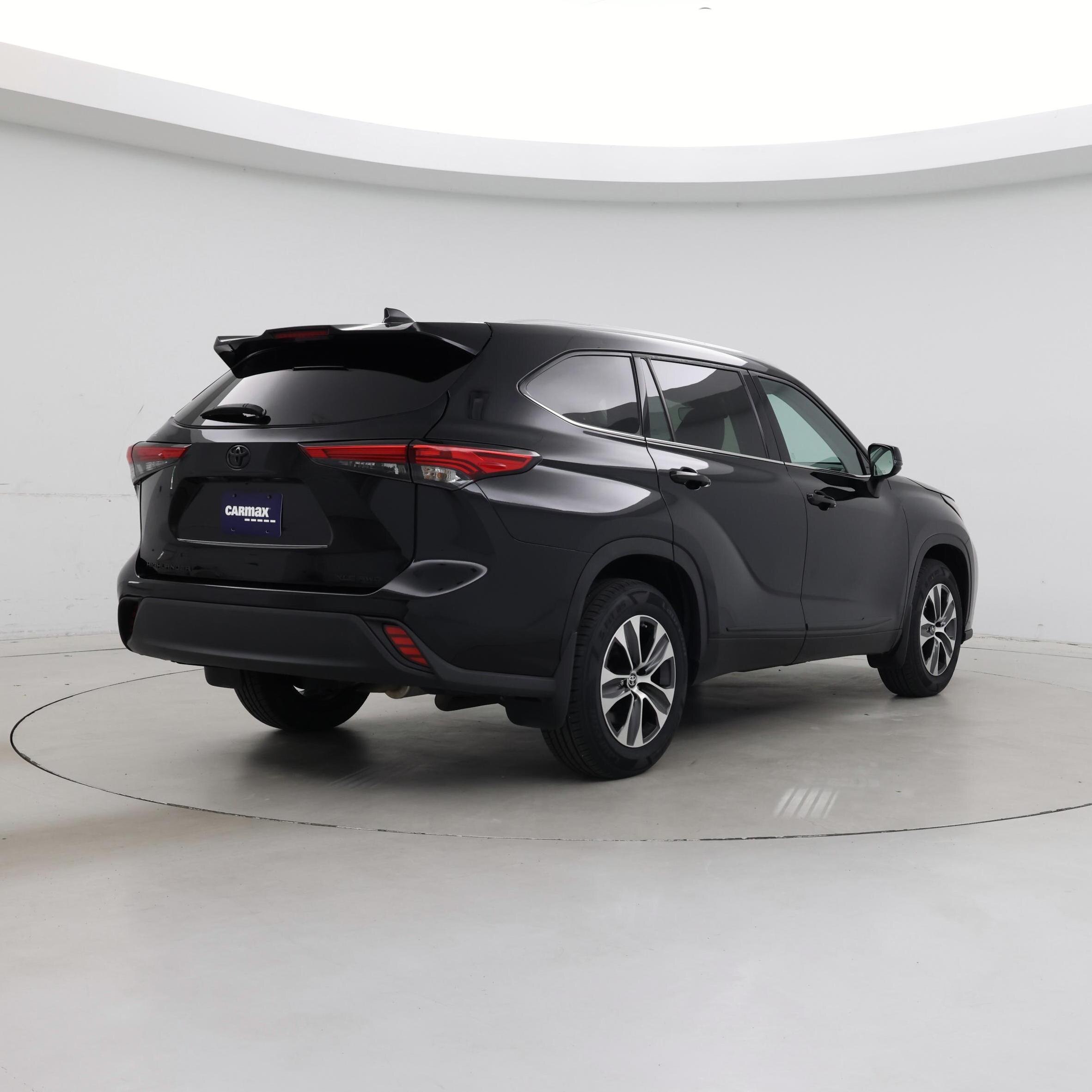 Thumbnail: 2022 Toyota Highlander - 8