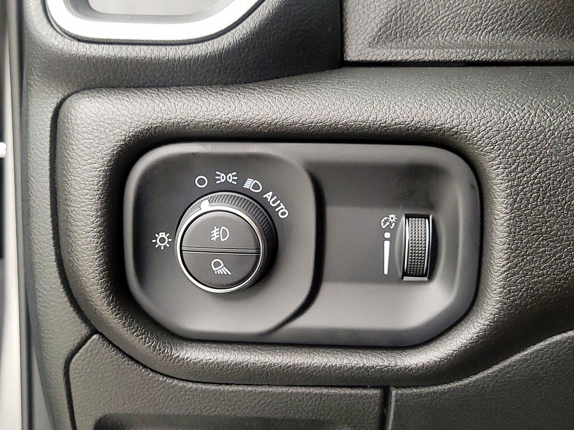 Thumbnail: 2025 RAM 1500 - 13
