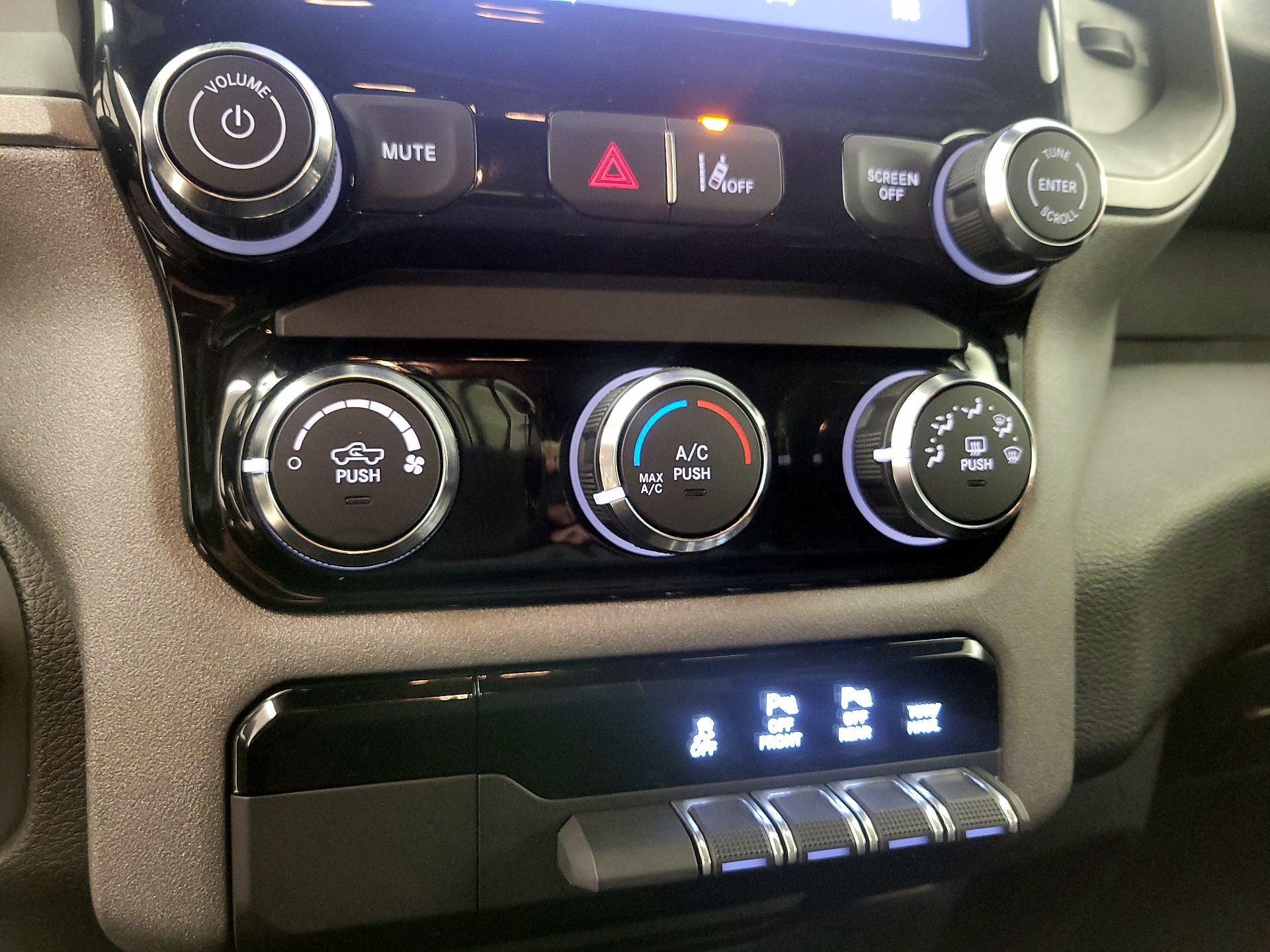 Thumbnail: 2025 RAM 1500 - 16
