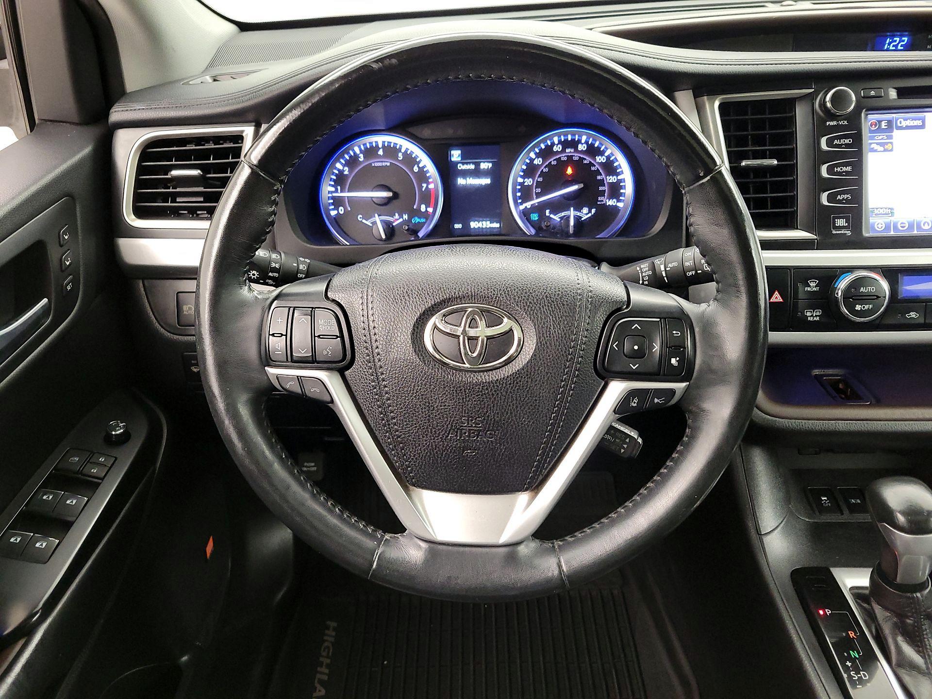 Thumbnail: 2019 Toyota Highlander - 10