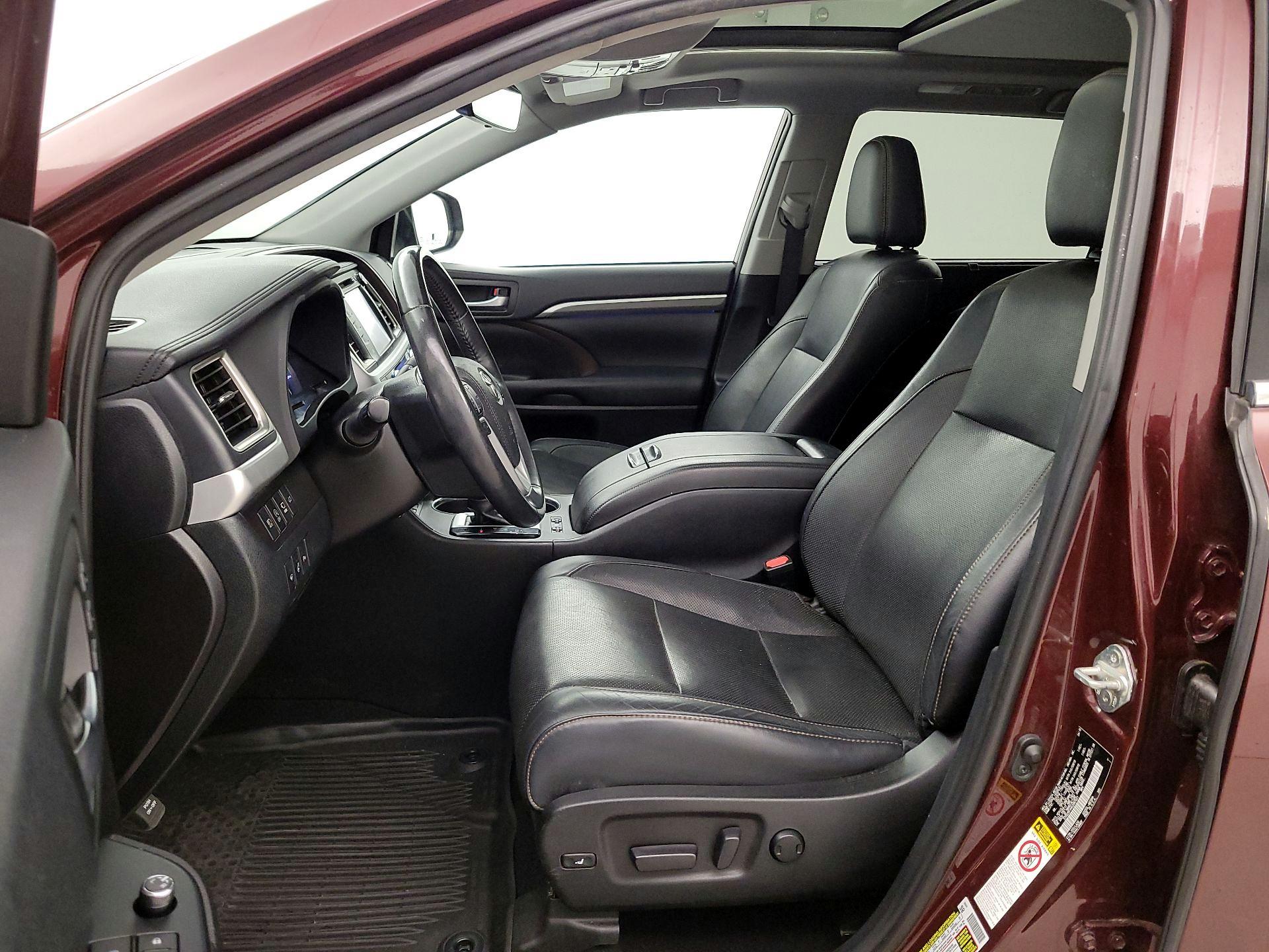 Thumbnail: 2019 Toyota Highlander - 11