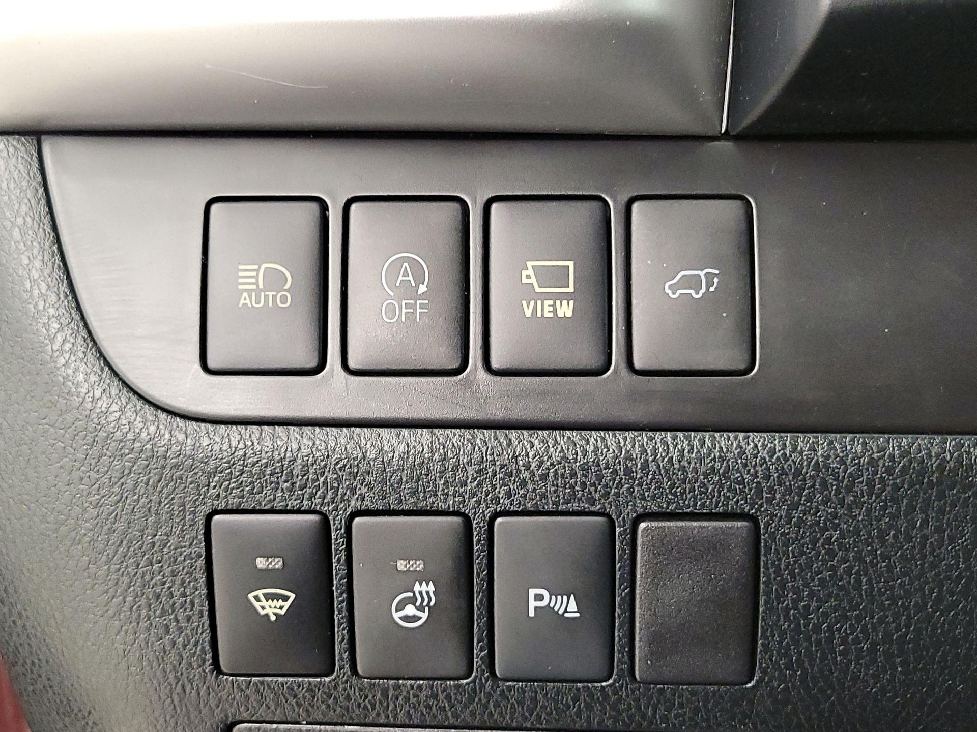 Thumbnail: 2019 Toyota Highlander - 13