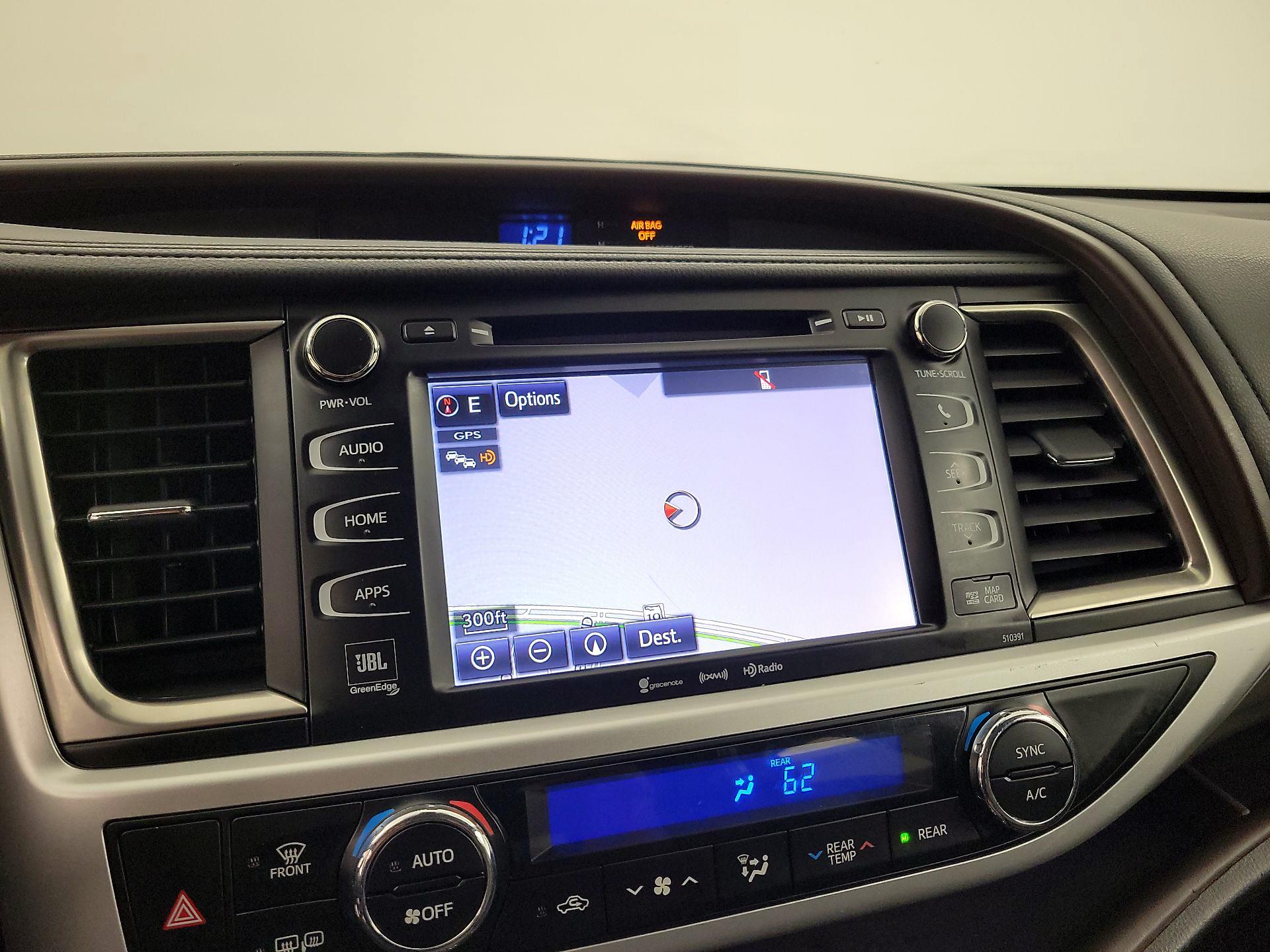 Thumbnail: 2019 Toyota Highlander - 14