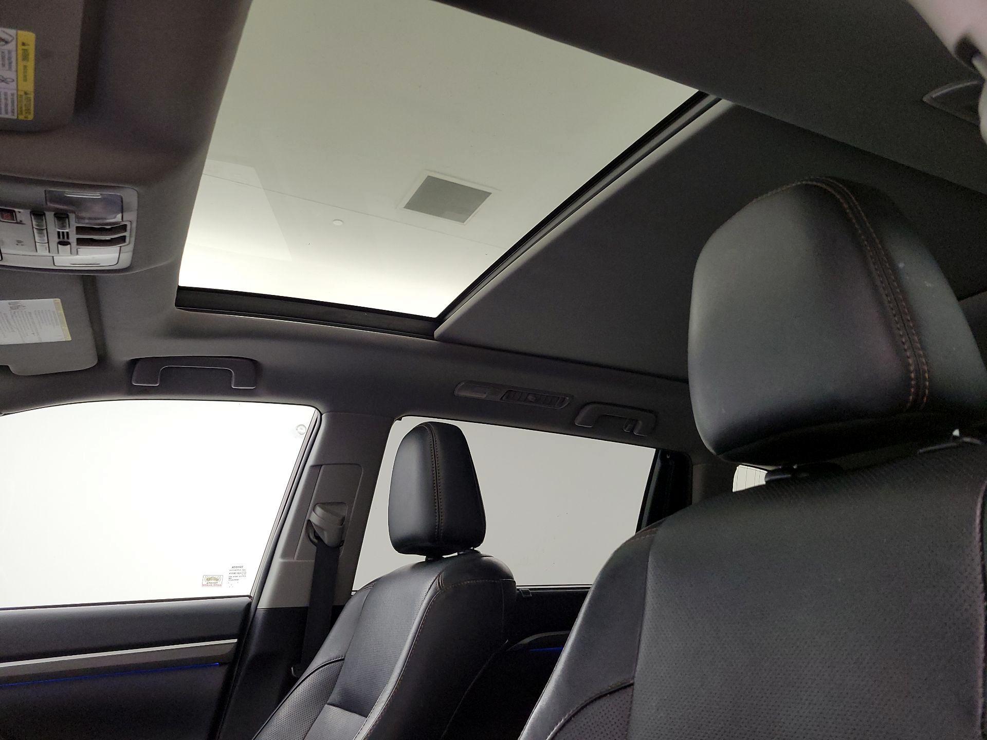 Thumbnail: 2019 Toyota Highlander - 20
