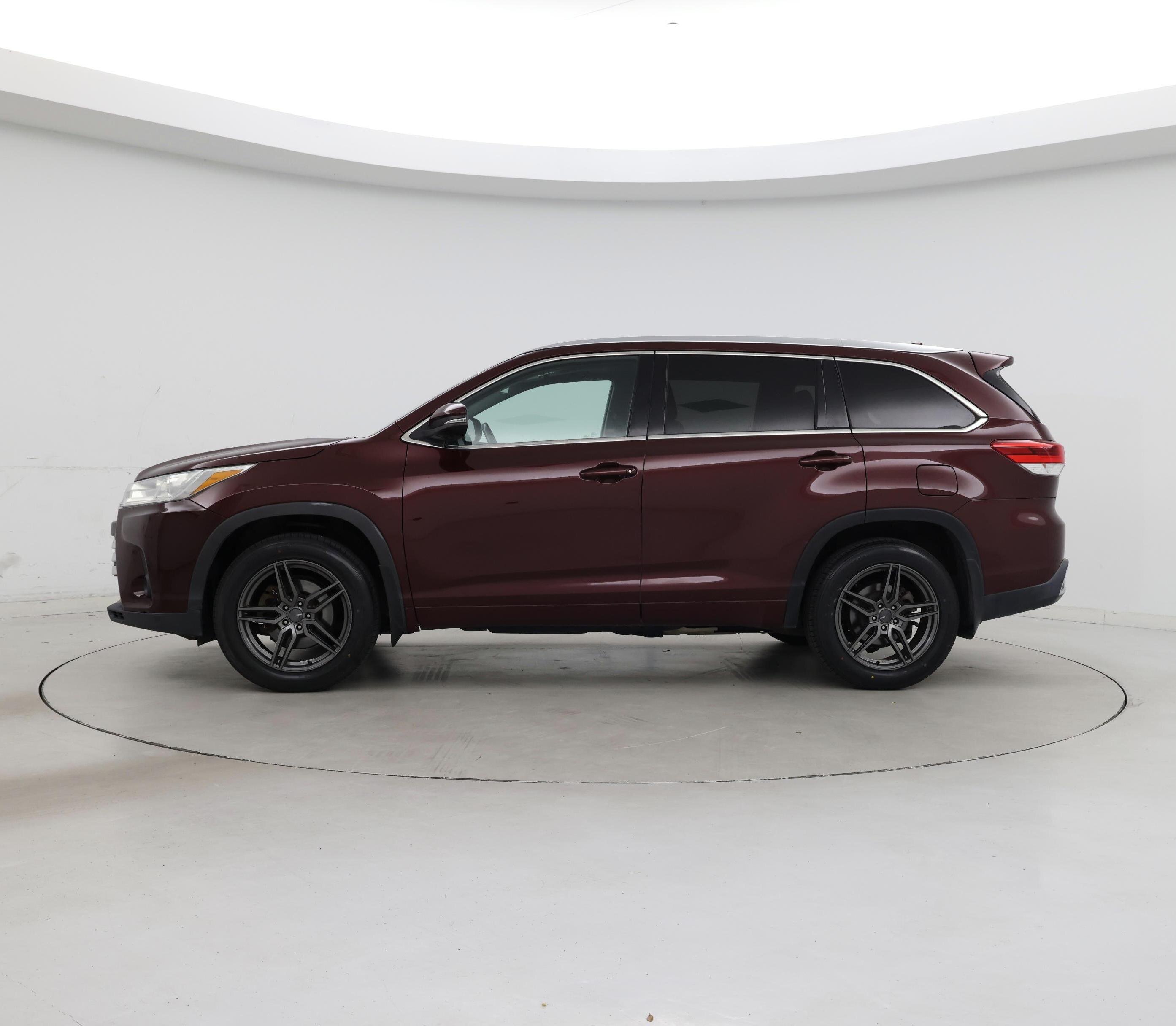 Thumbnail: 2019 Toyota Highlander - 3