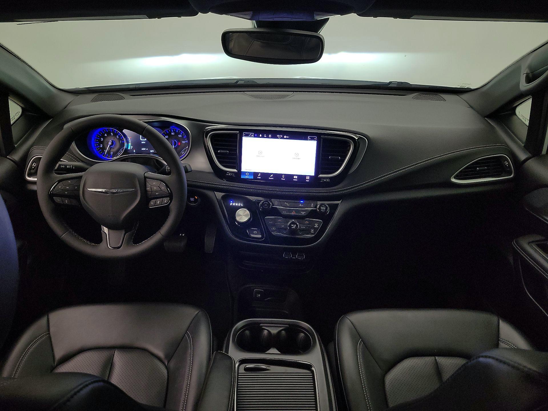 Thumbnail: 2023 Chrysler Pacifica - 9