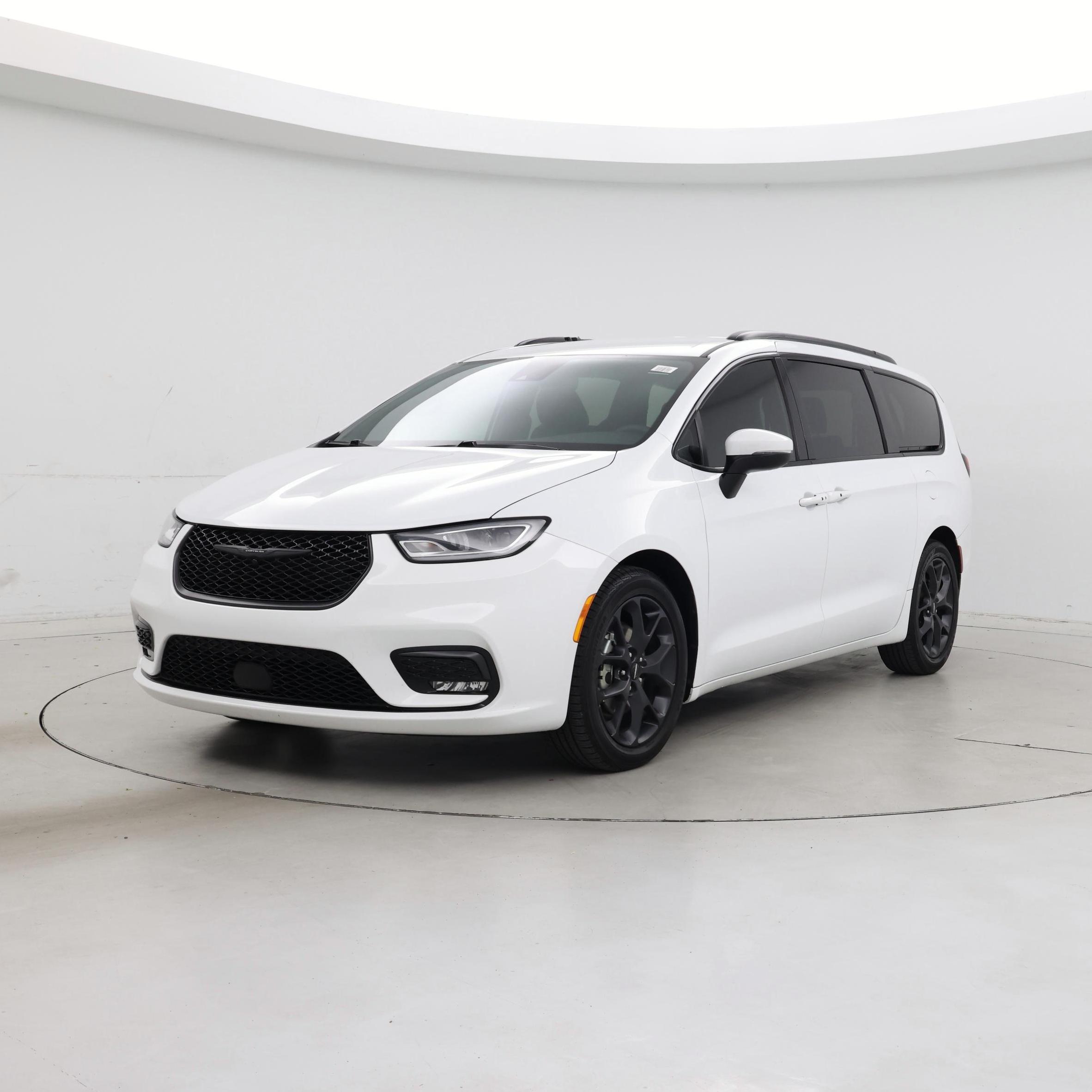 Thumbnail: 2023 Chrysler Pacifica - 4
