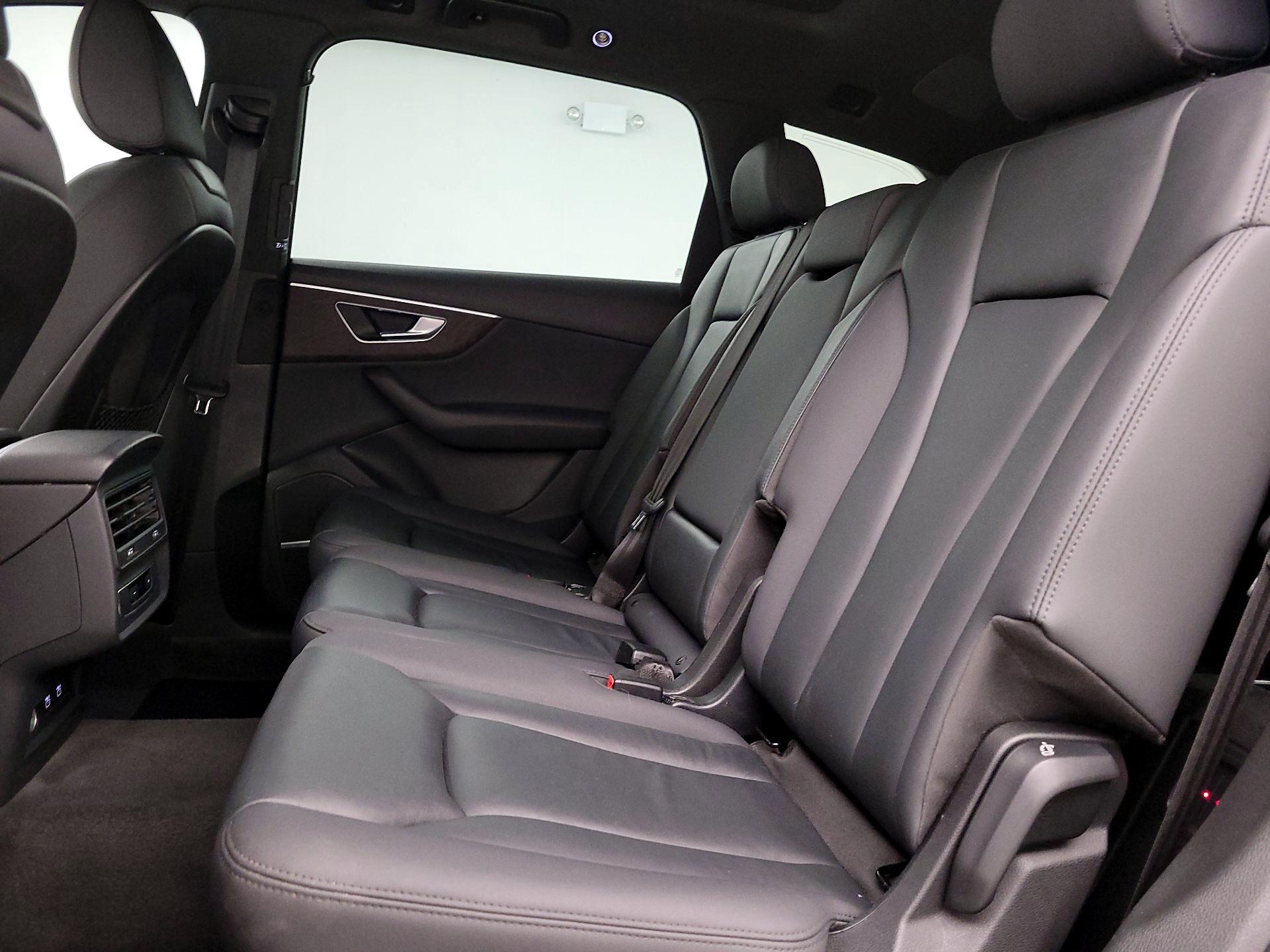 Thumbnail: 2021 Audi Q7 - 20