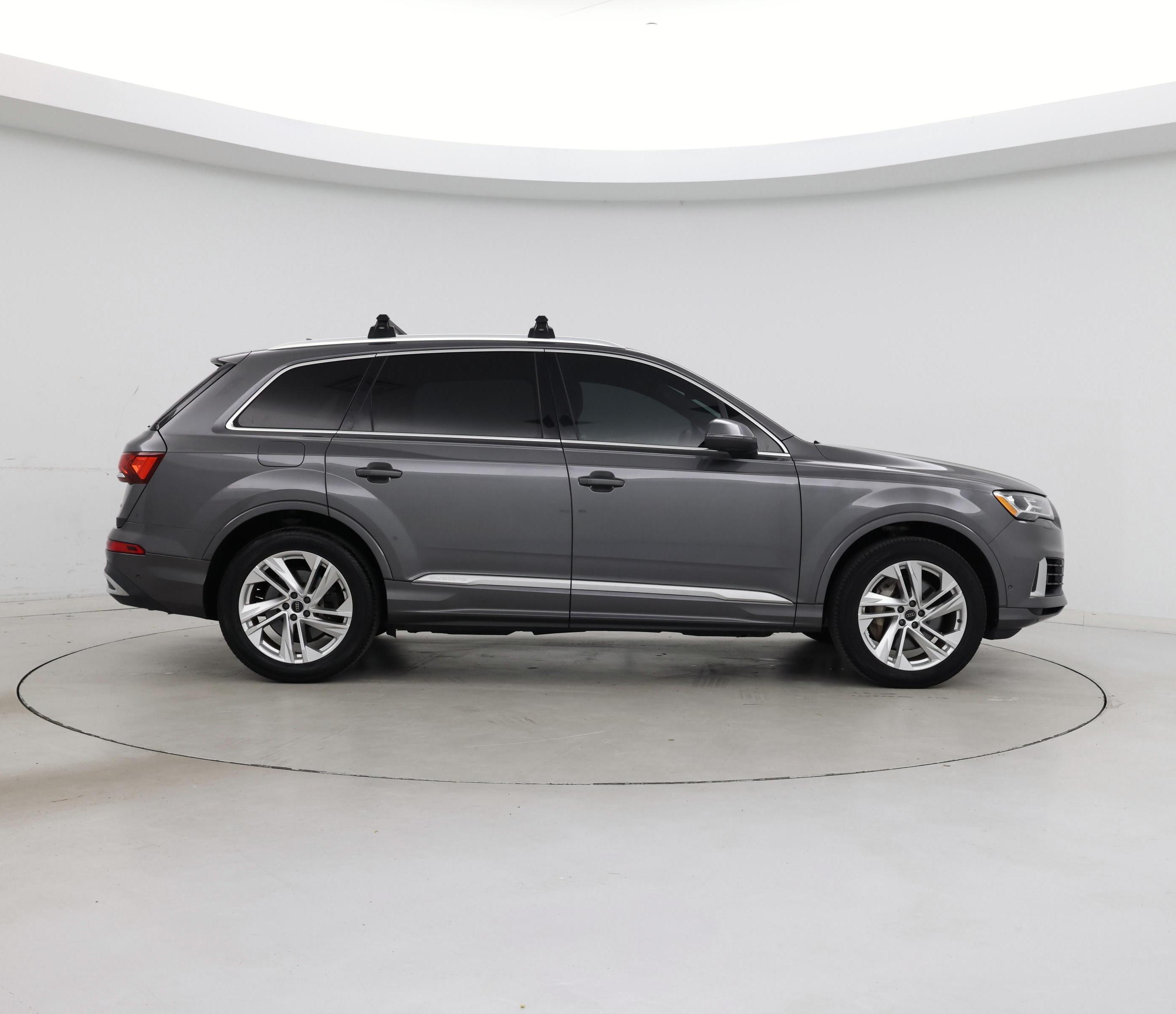 Thumbnail: 2021 Audi Q7 - 7