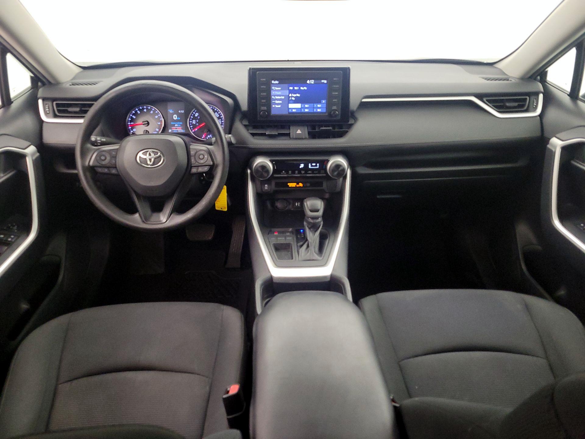 Thumbnail: 2019 Toyota RAV4 - 9
