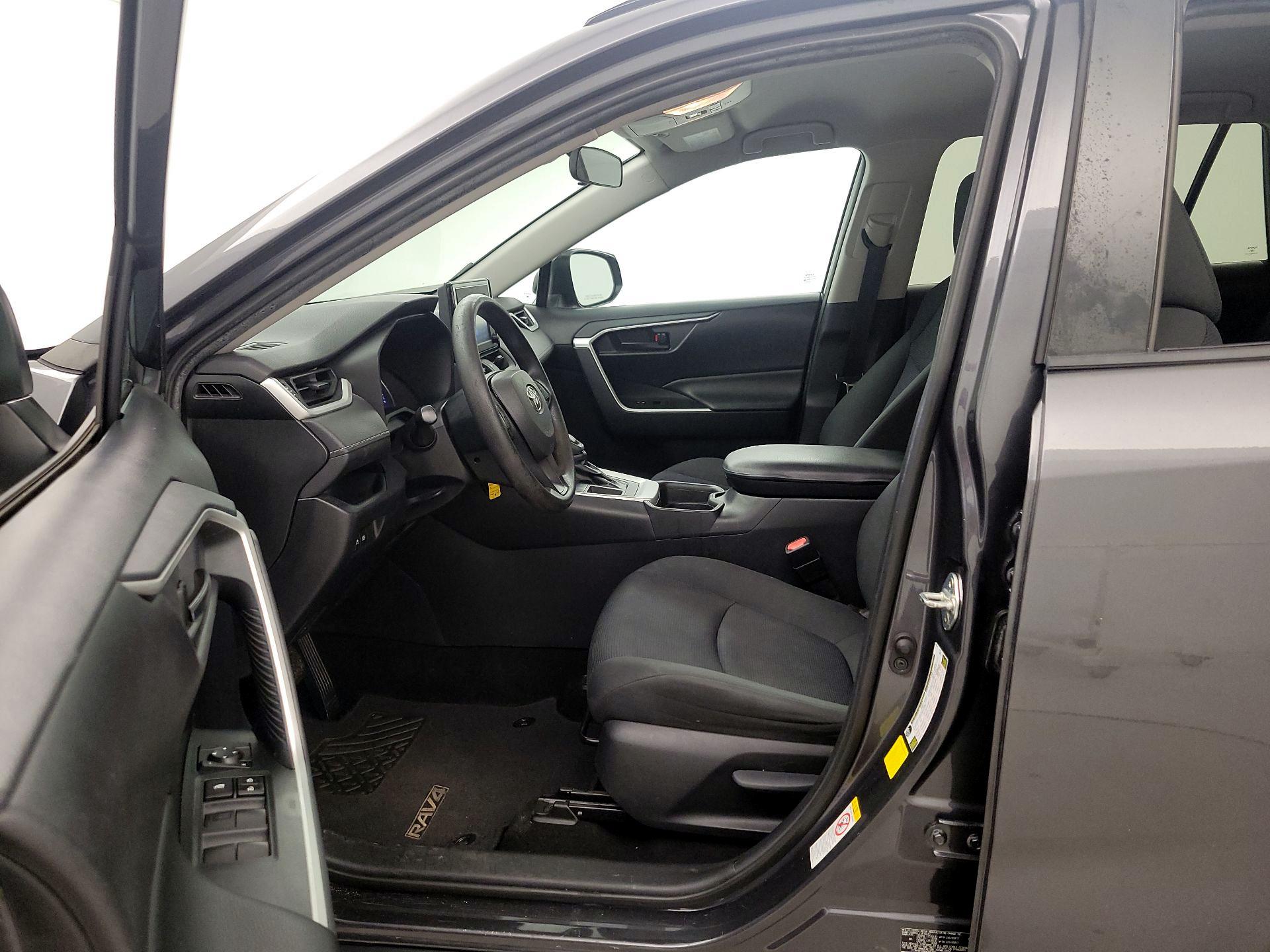 Thumbnail: 2019 Toyota RAV4 - 11