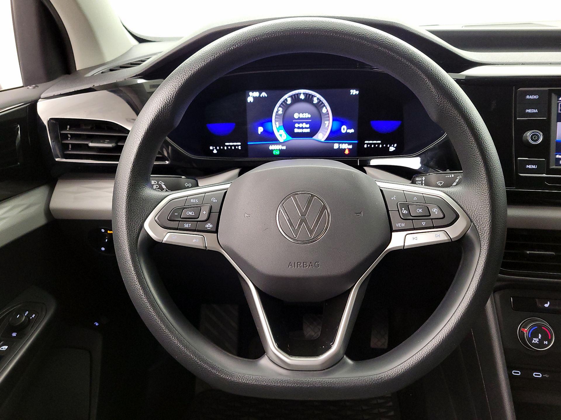 Thumbnail: 2022 Volkswagen Taos - 10