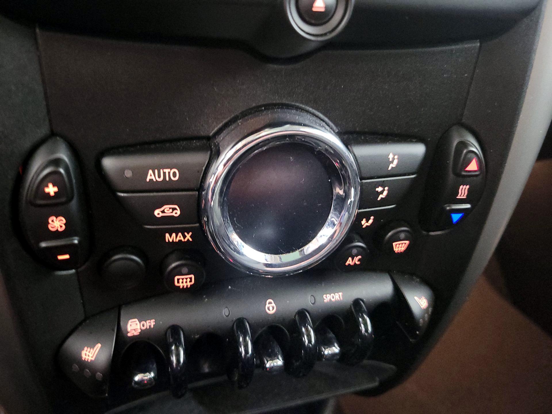 Thumbnail: 2016 MINI Cooper Countryman - 14