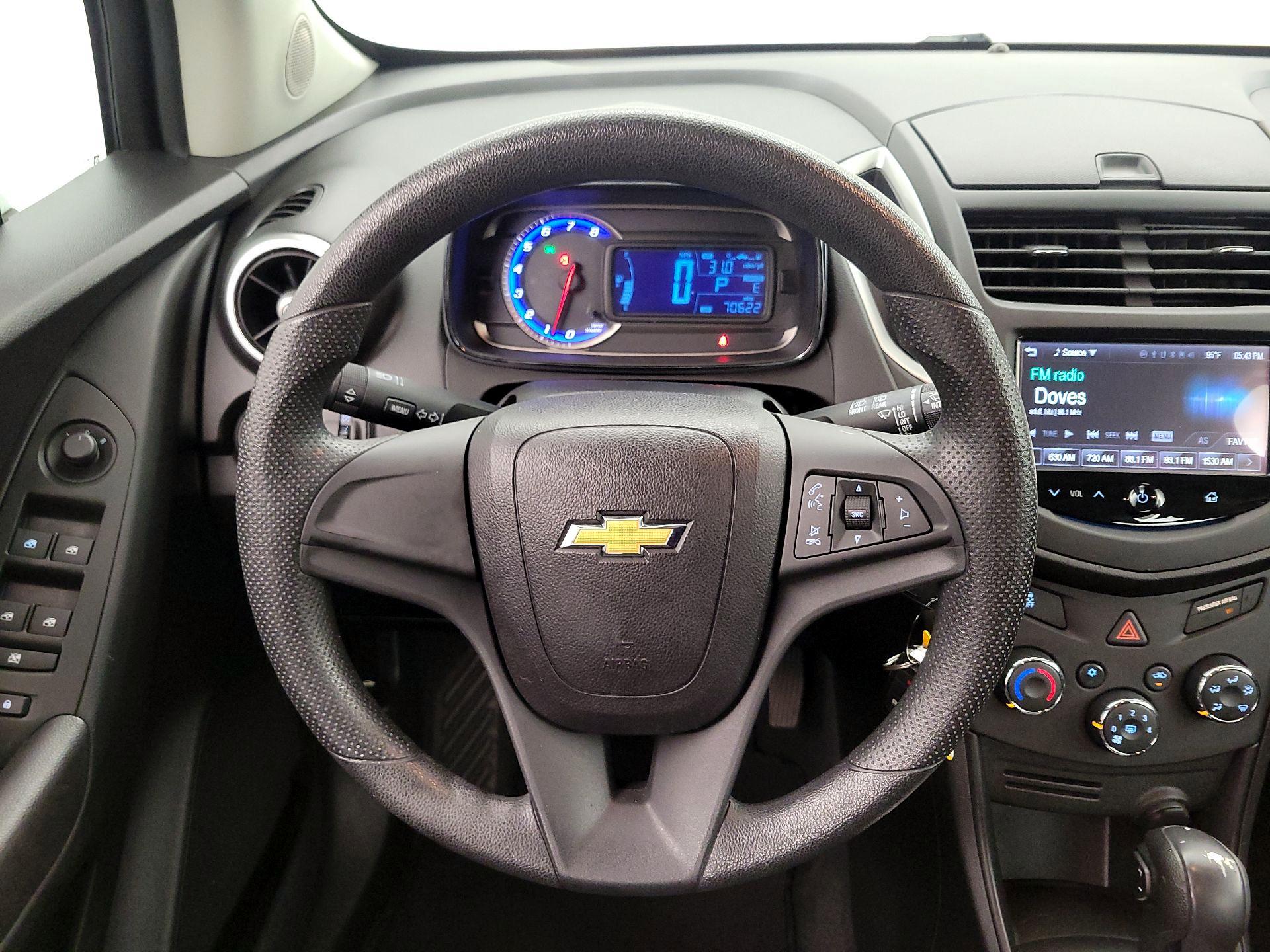 Thumbnail: 2015 Chevrolet Trax - 10