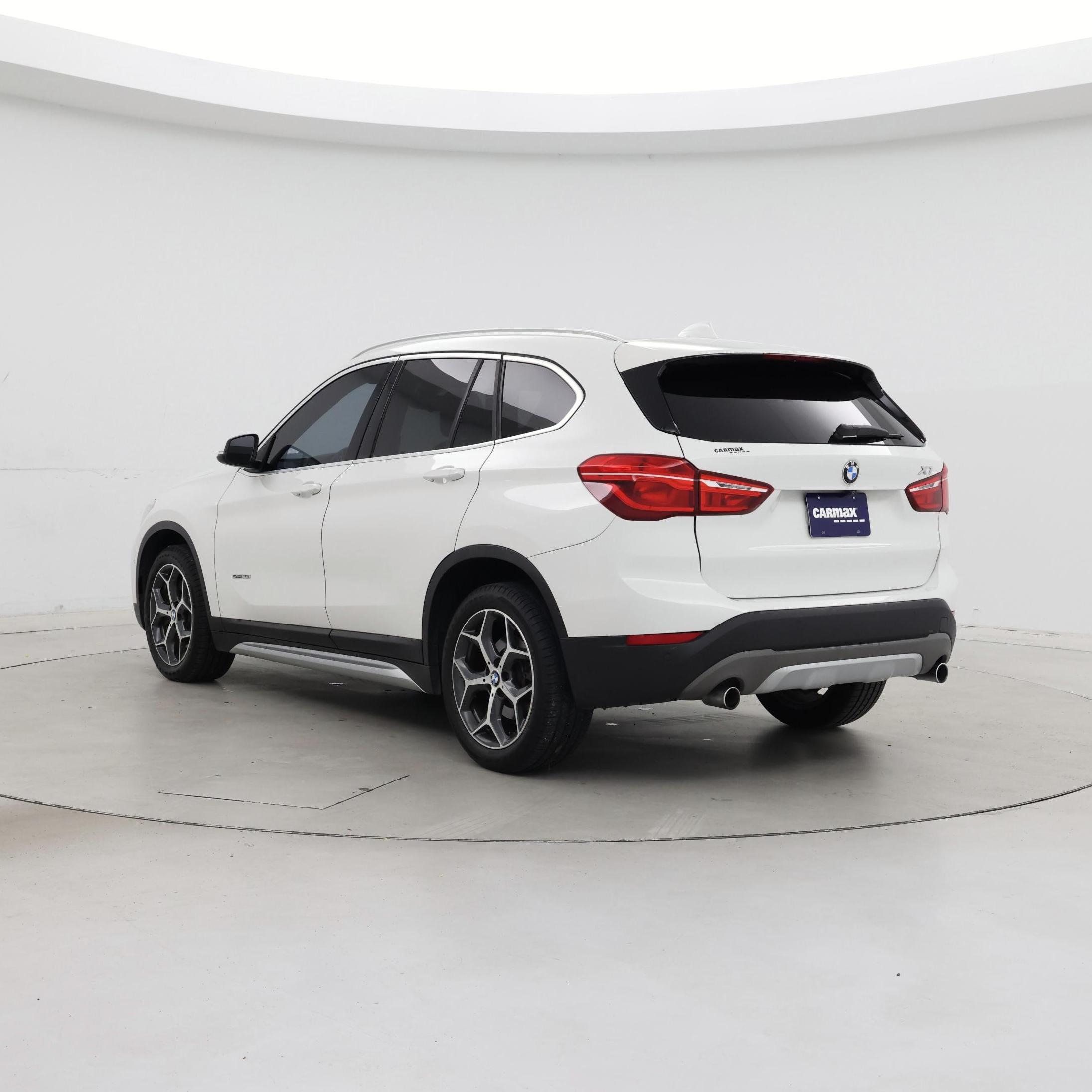 Thumbnail: 2018 BMW X1 - 2