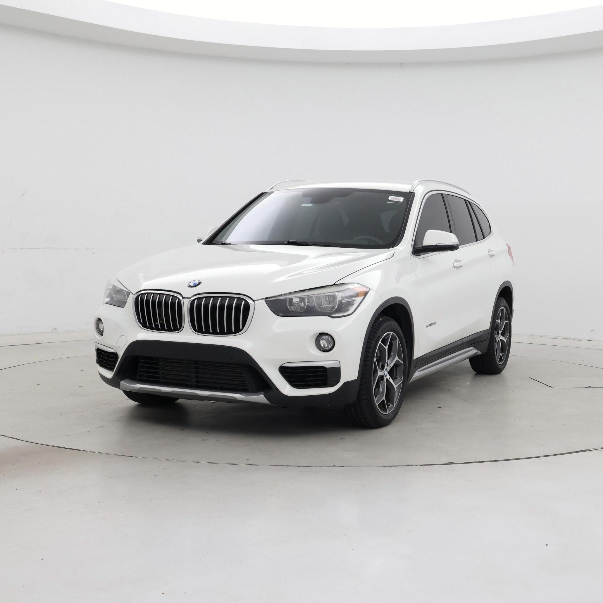 Thumbnail: 2018 BMW X1 - 4