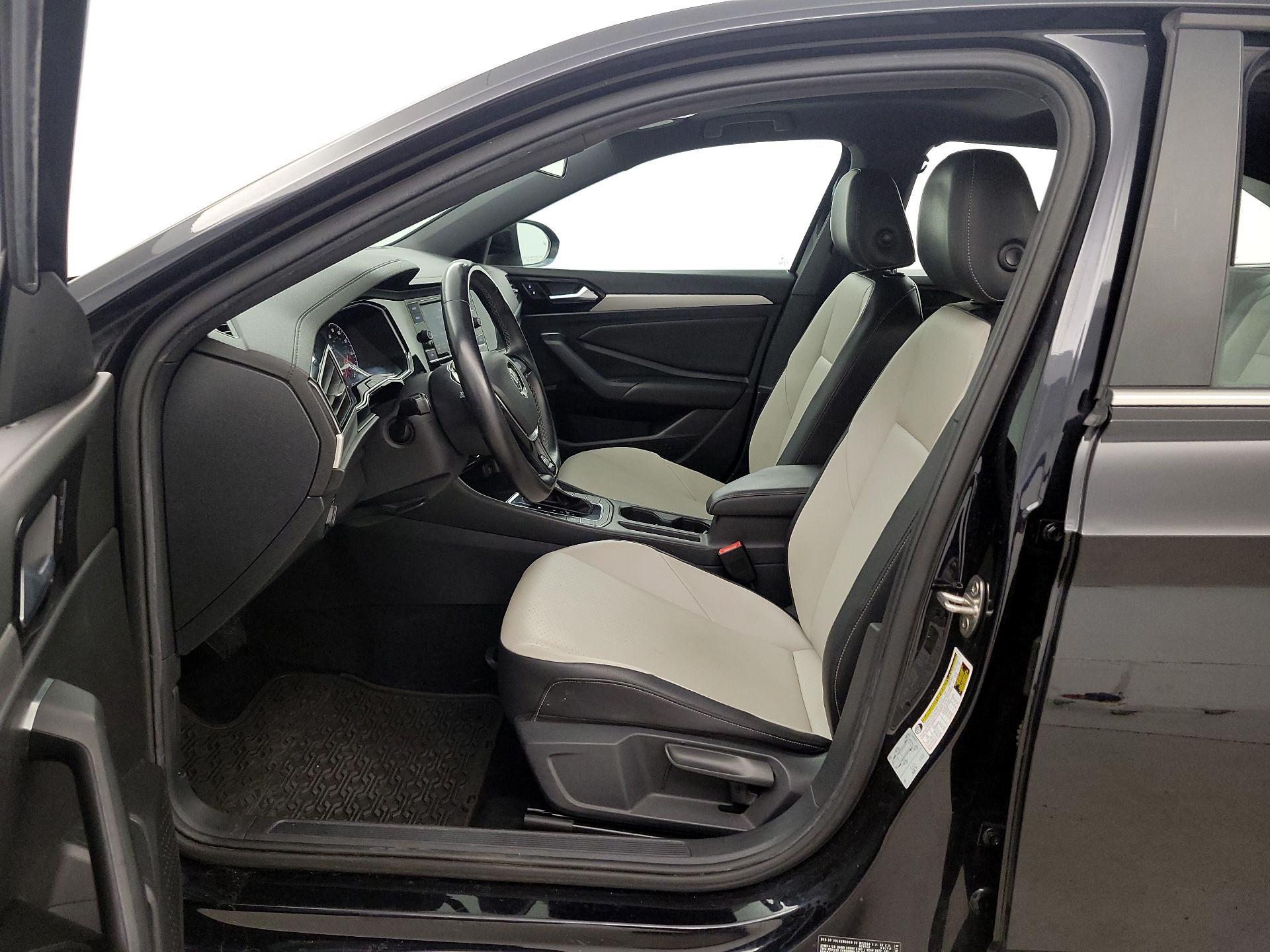 Thumbnail: 2019 Volkswagen Jetta - 11