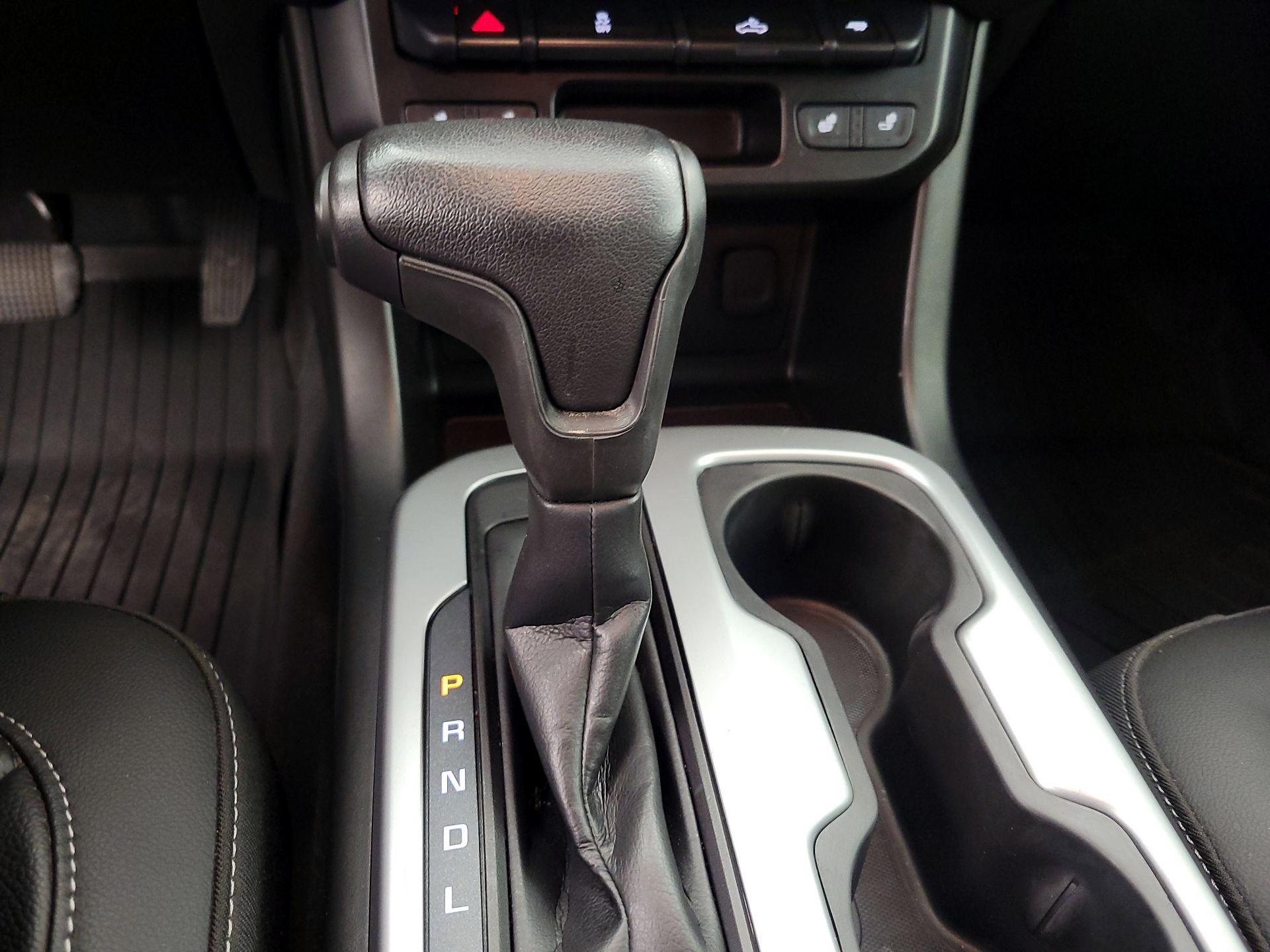 Thumbnail: 2021 Chevrolet Colorado - 17
