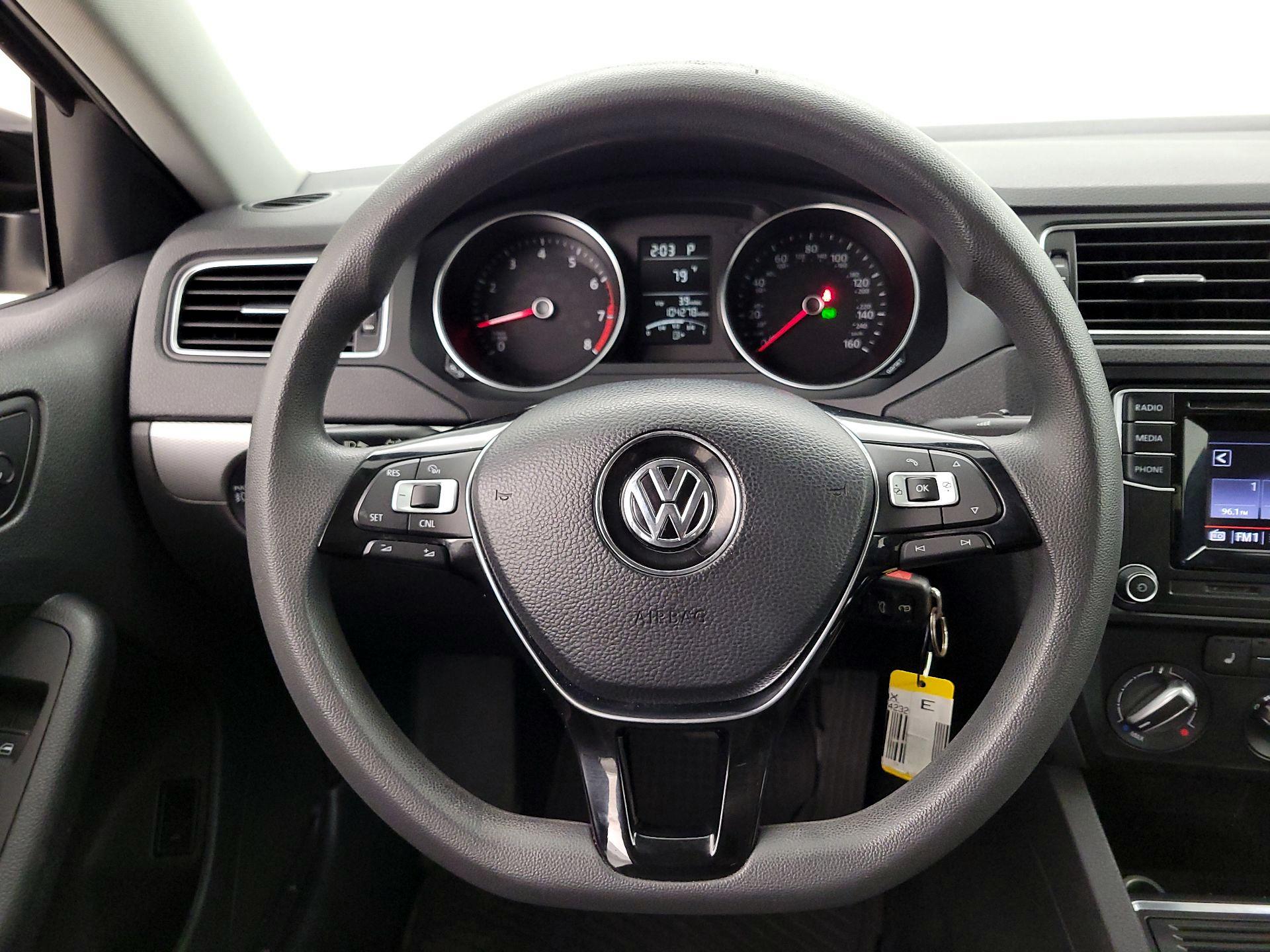 Thumbnail: 2018 Volkswagen Jetta - 10