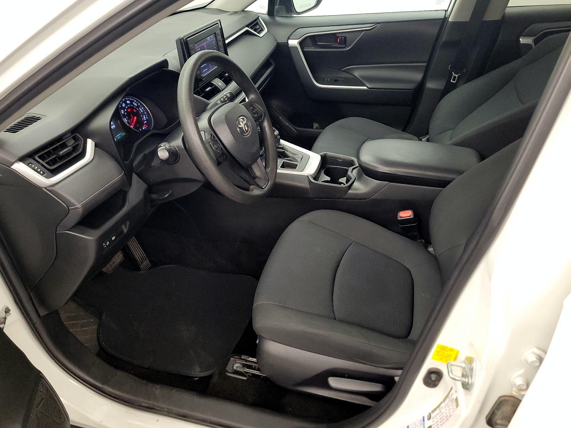 Thumbnail: 2021 Toyota RAV4 - 11