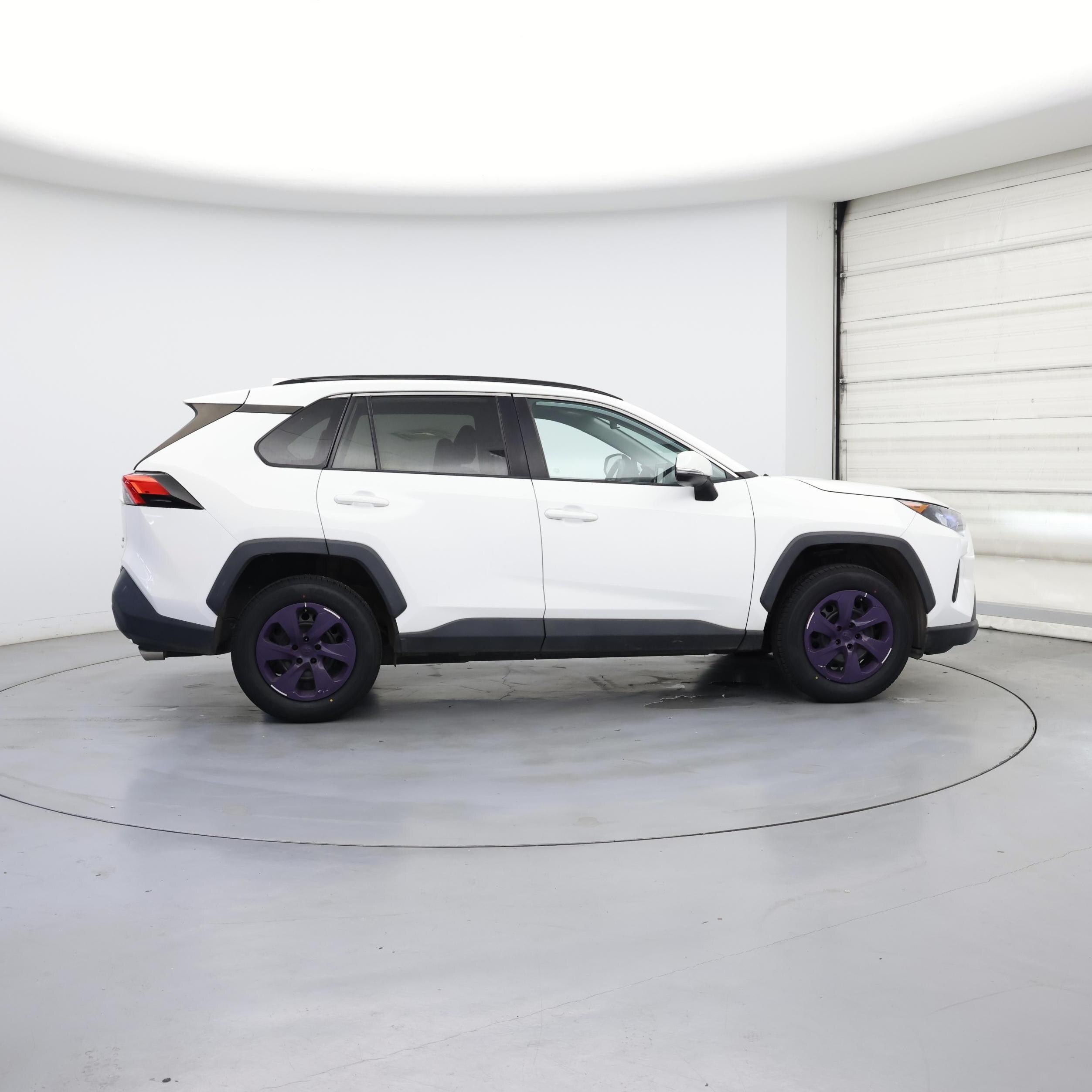 Thumbnail: 2021 Toyota RAV4 - 7