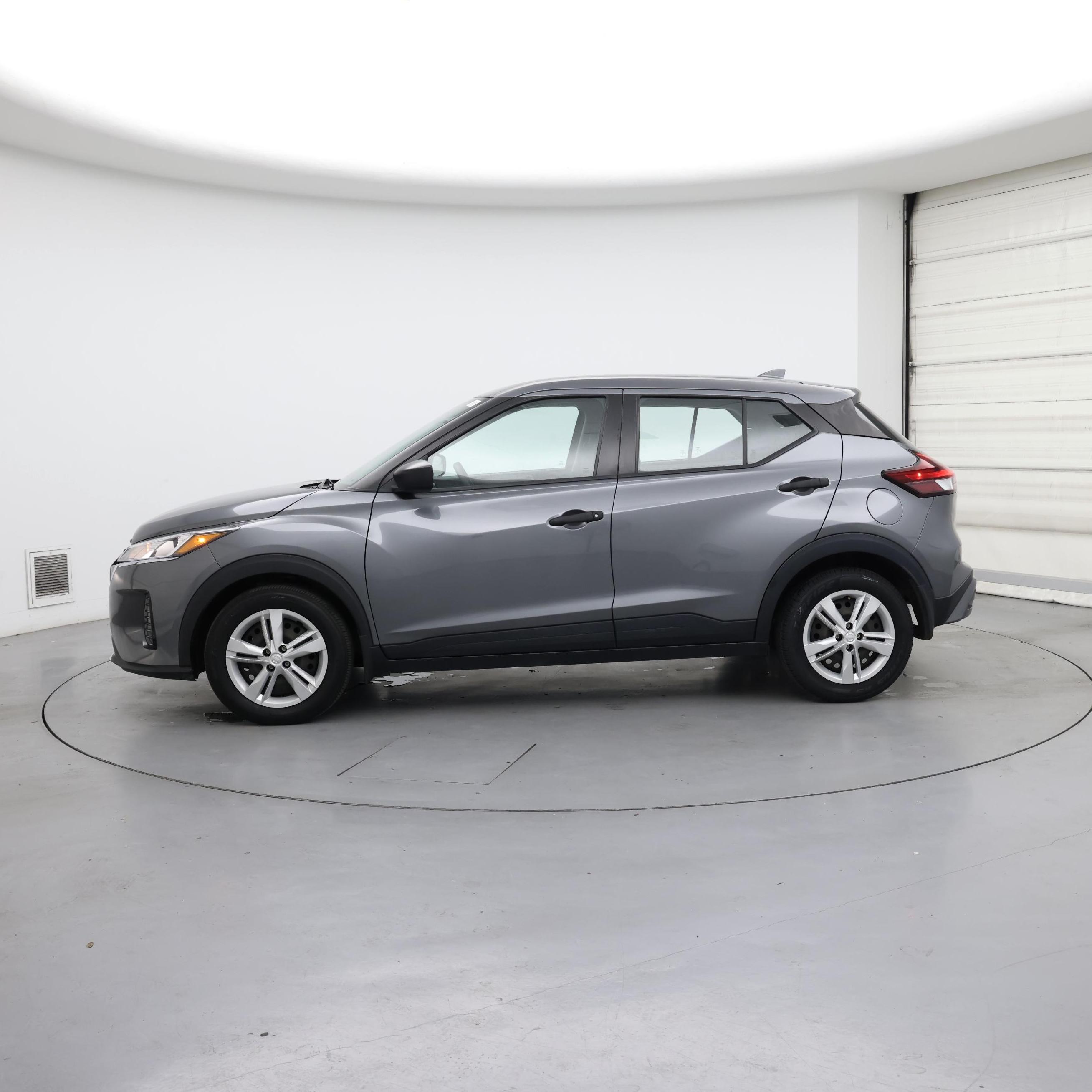 Thumbnail: 2023 Nissan Kicks - 3