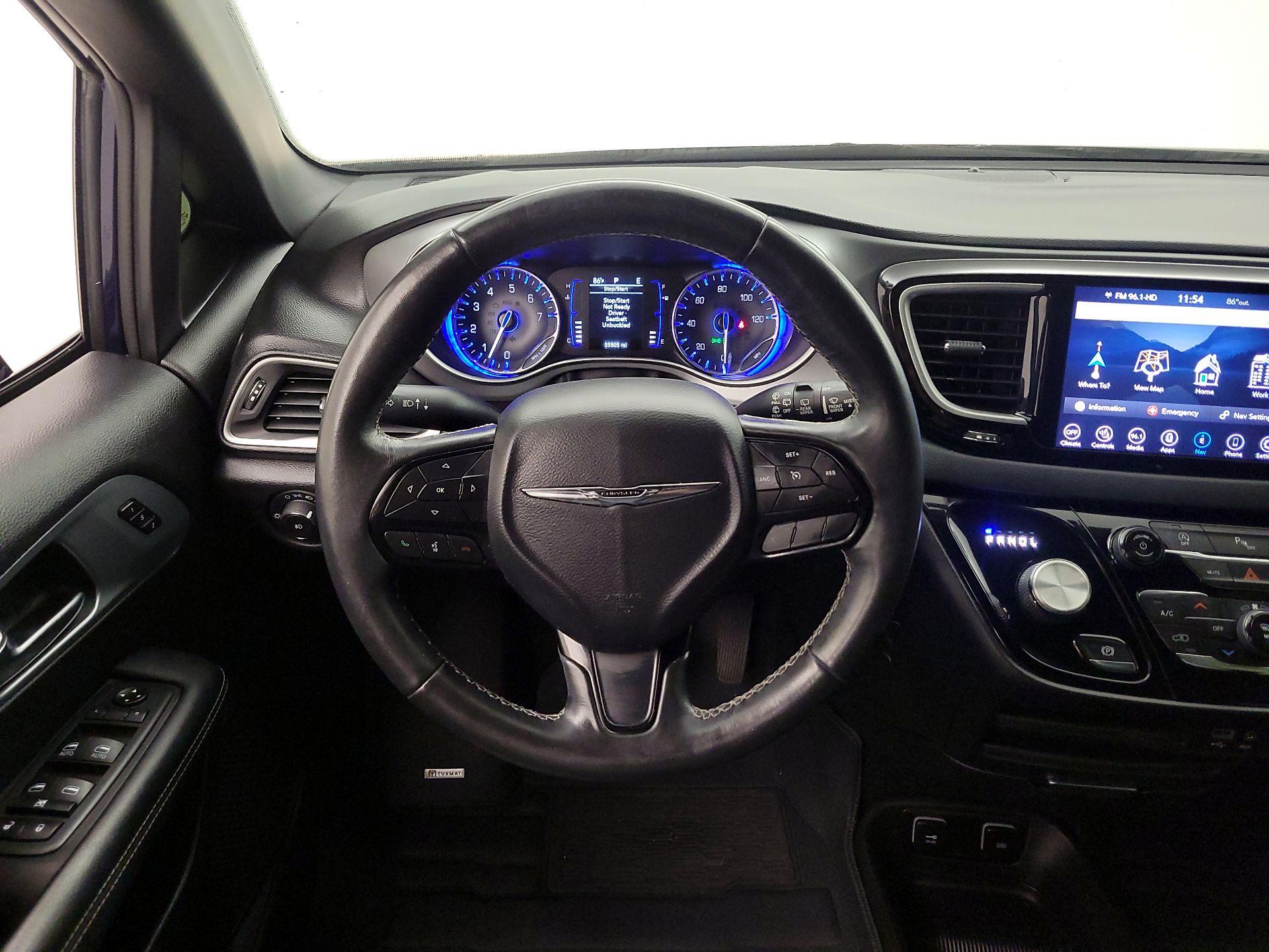 Thumbnail: 2020 Chrysler Pacifica - 10