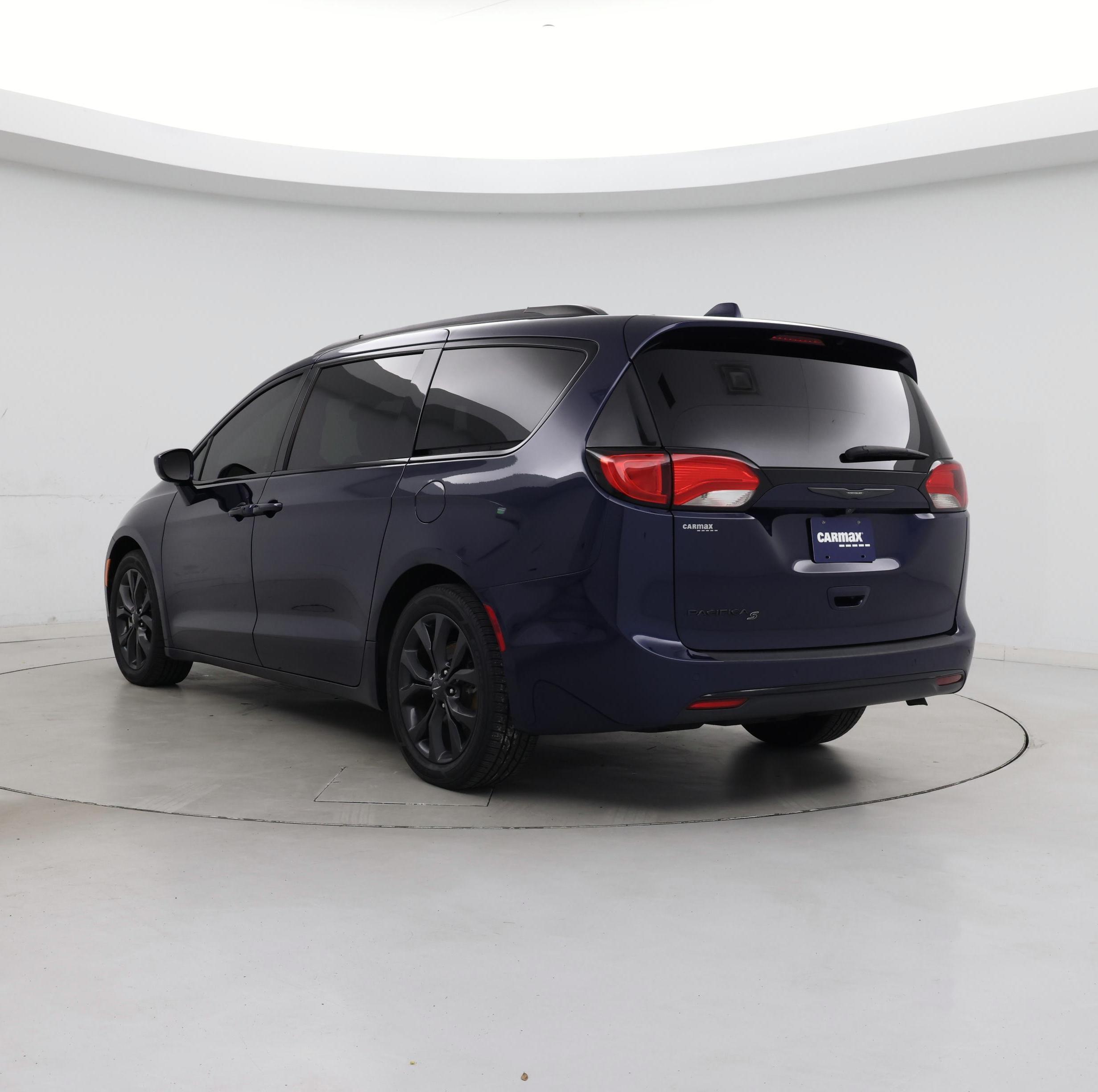 Thumbnail: 2020 Chrysler Pacifica - 2