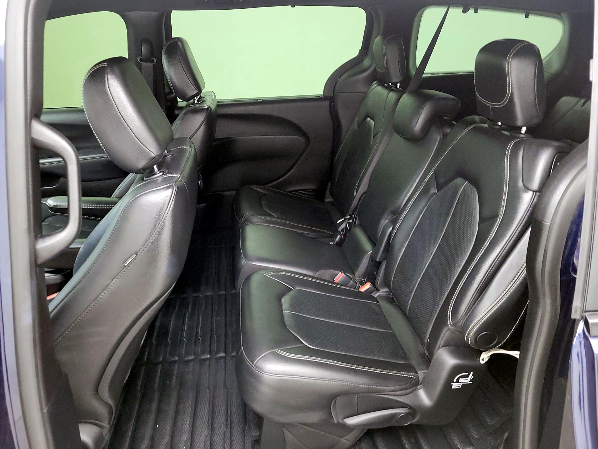 Thumbnail: 2020 Chrysler Pacifica - 20