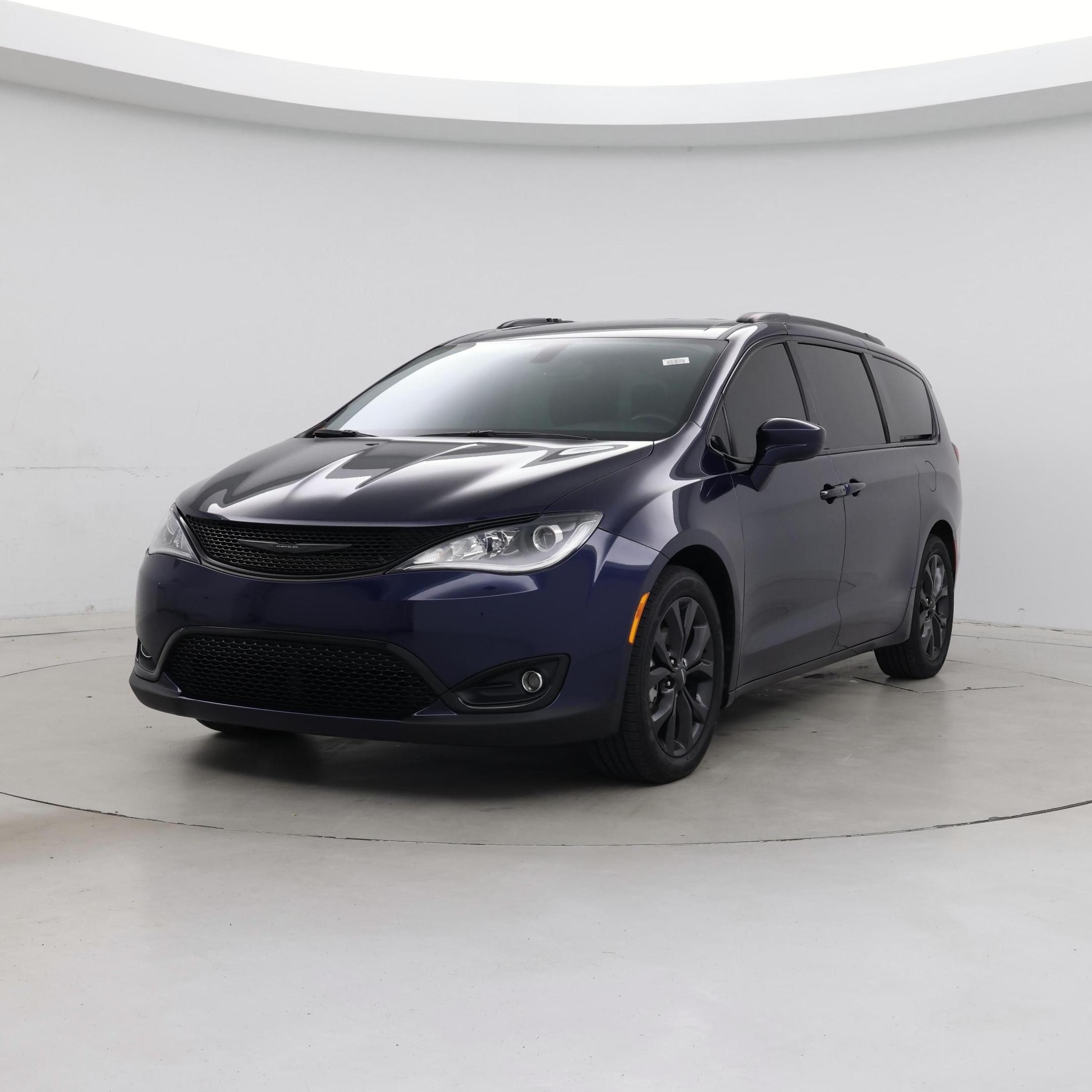 Thumbnail: 2020 Chrysler Pacifica - 4