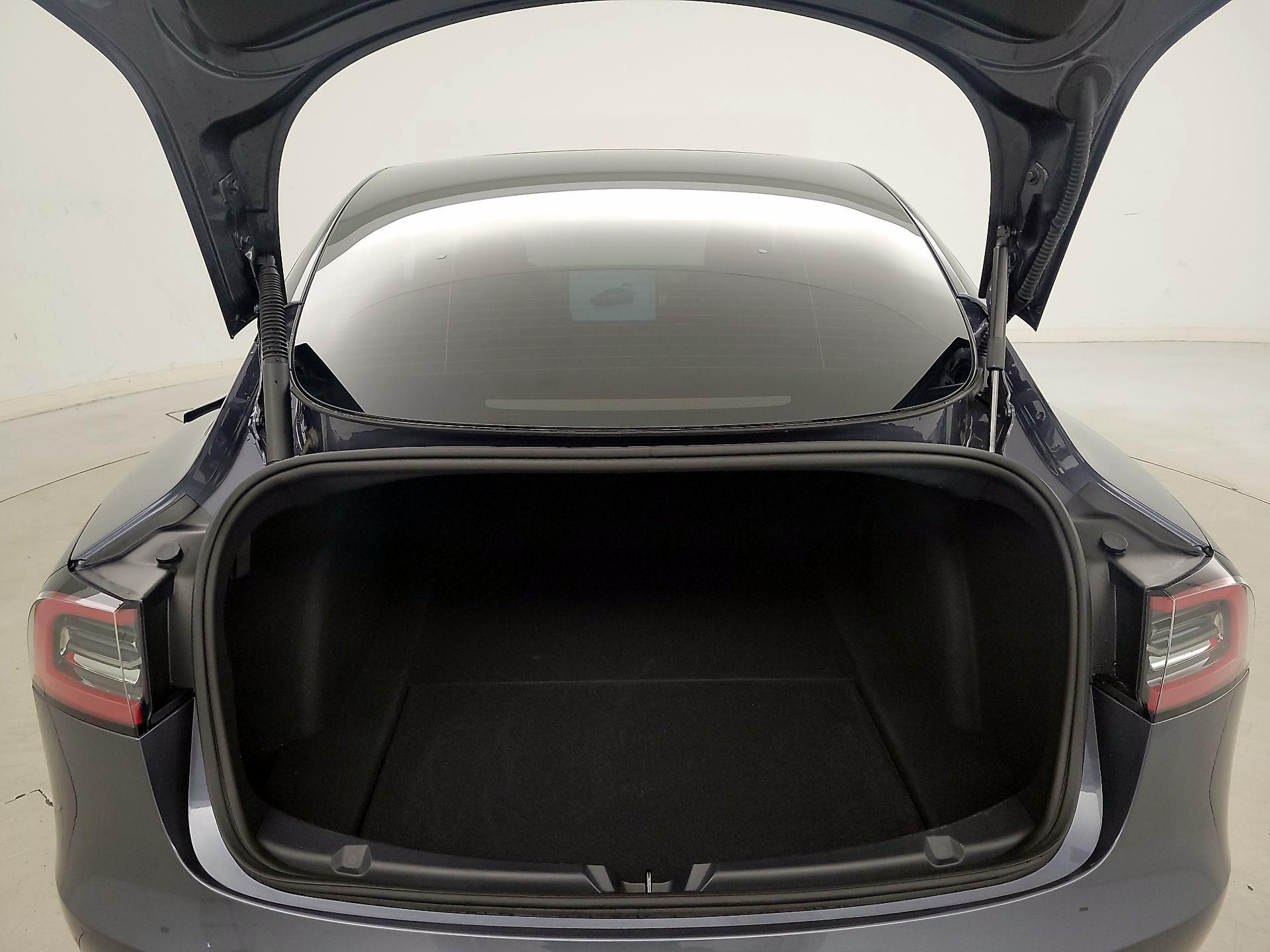Thumbnail: 2023 Tesla Model 3 - 19