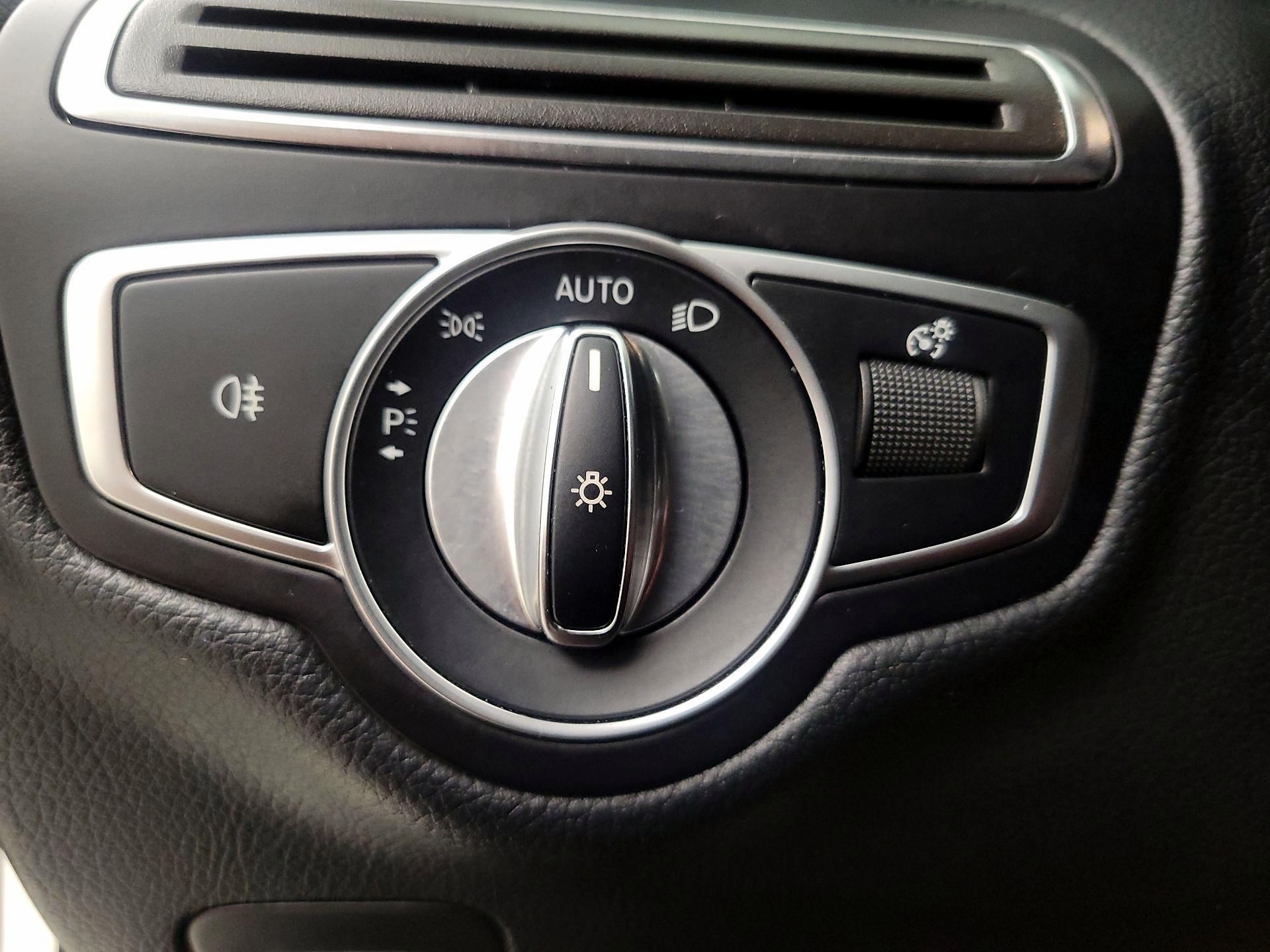 Thumbnail: 2019 Mercedes-Benz C-Class - 13