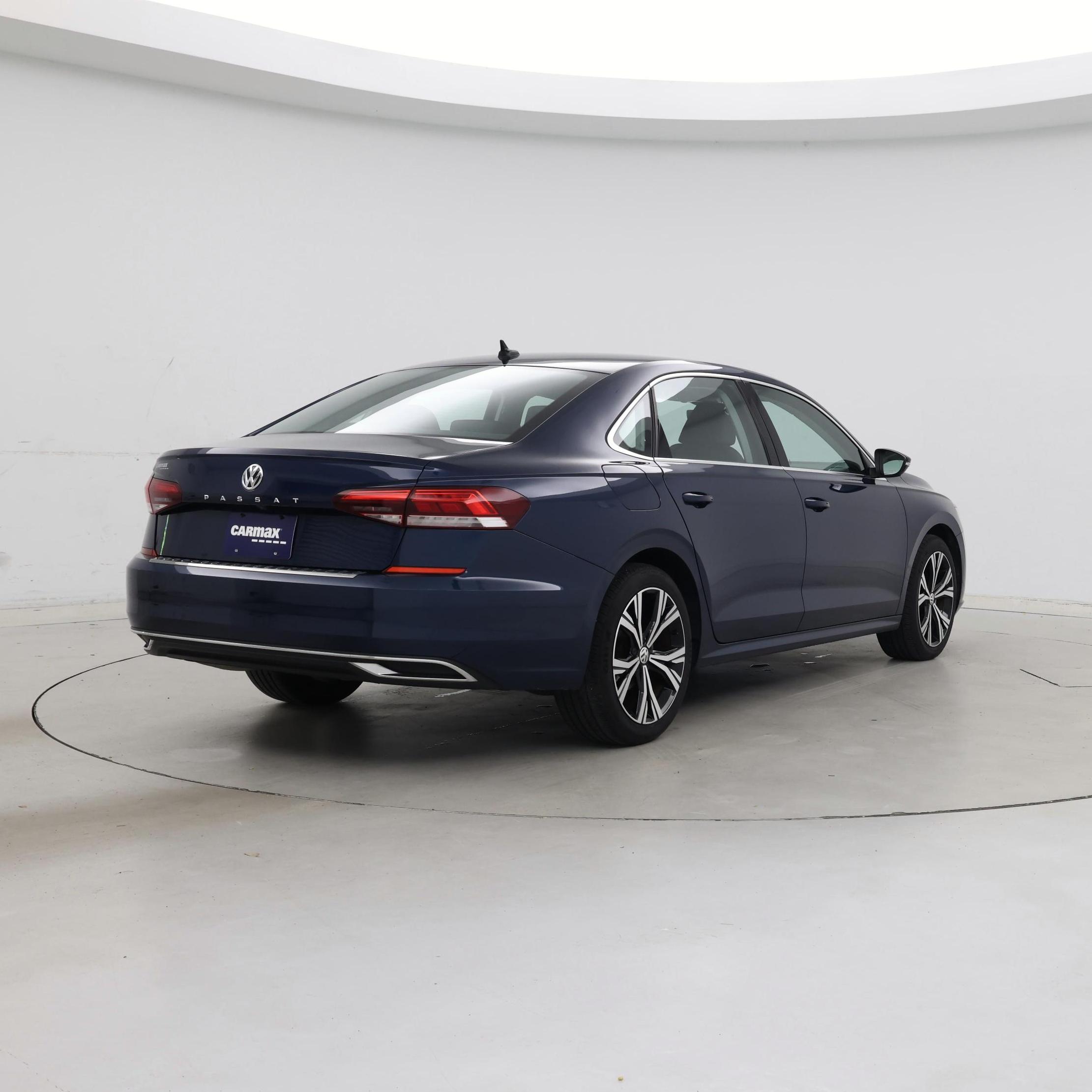 Thumbnail: 2022 Volkswagen Passat - 8