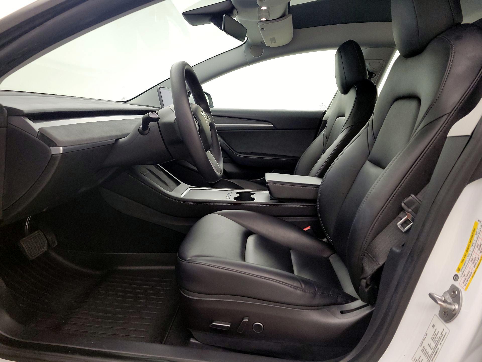 Thumbnail: 2021 Tesla Model 3 - 11