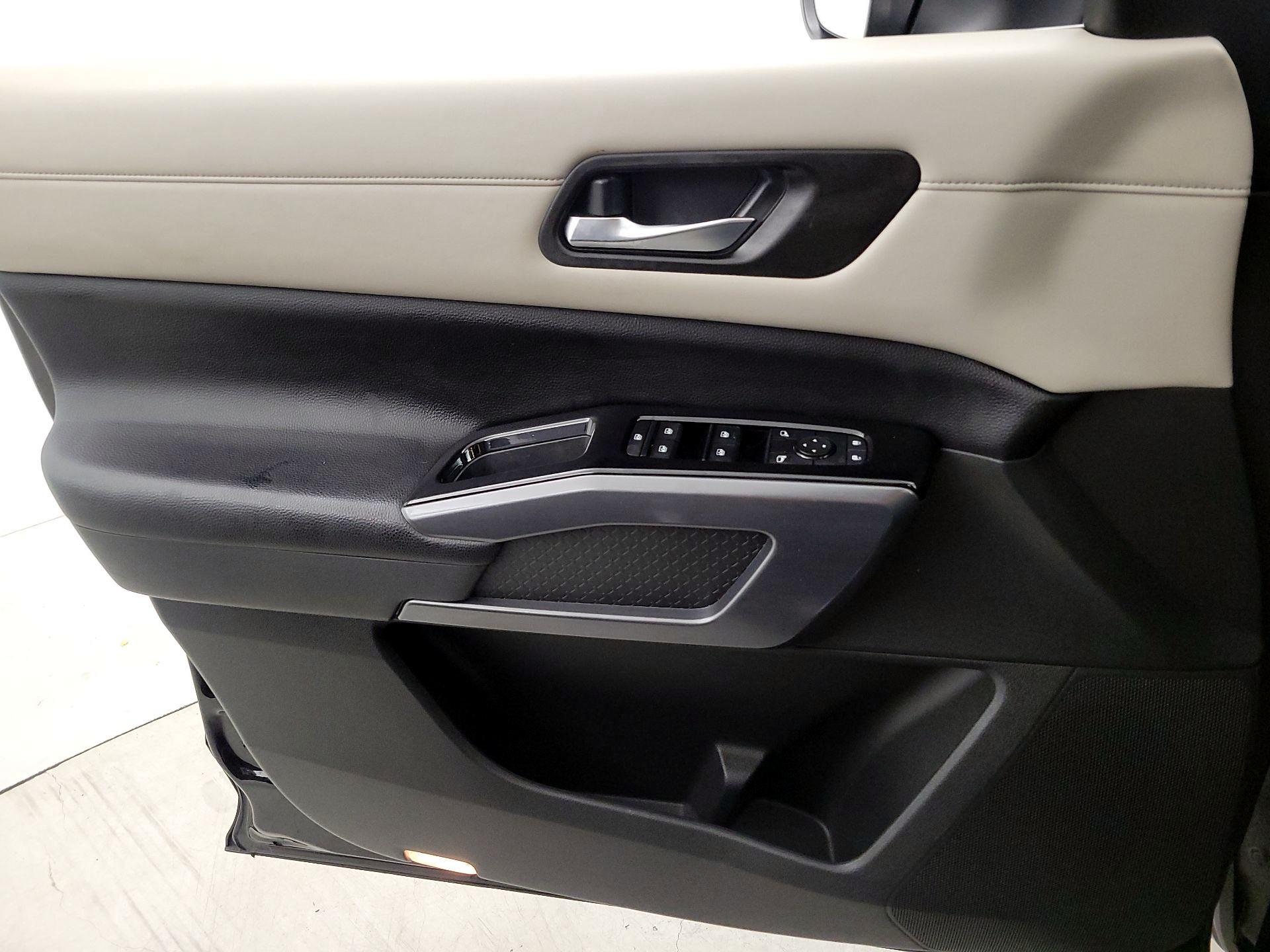 Thumbnail: 2022 Nissan Pathfinder - 12