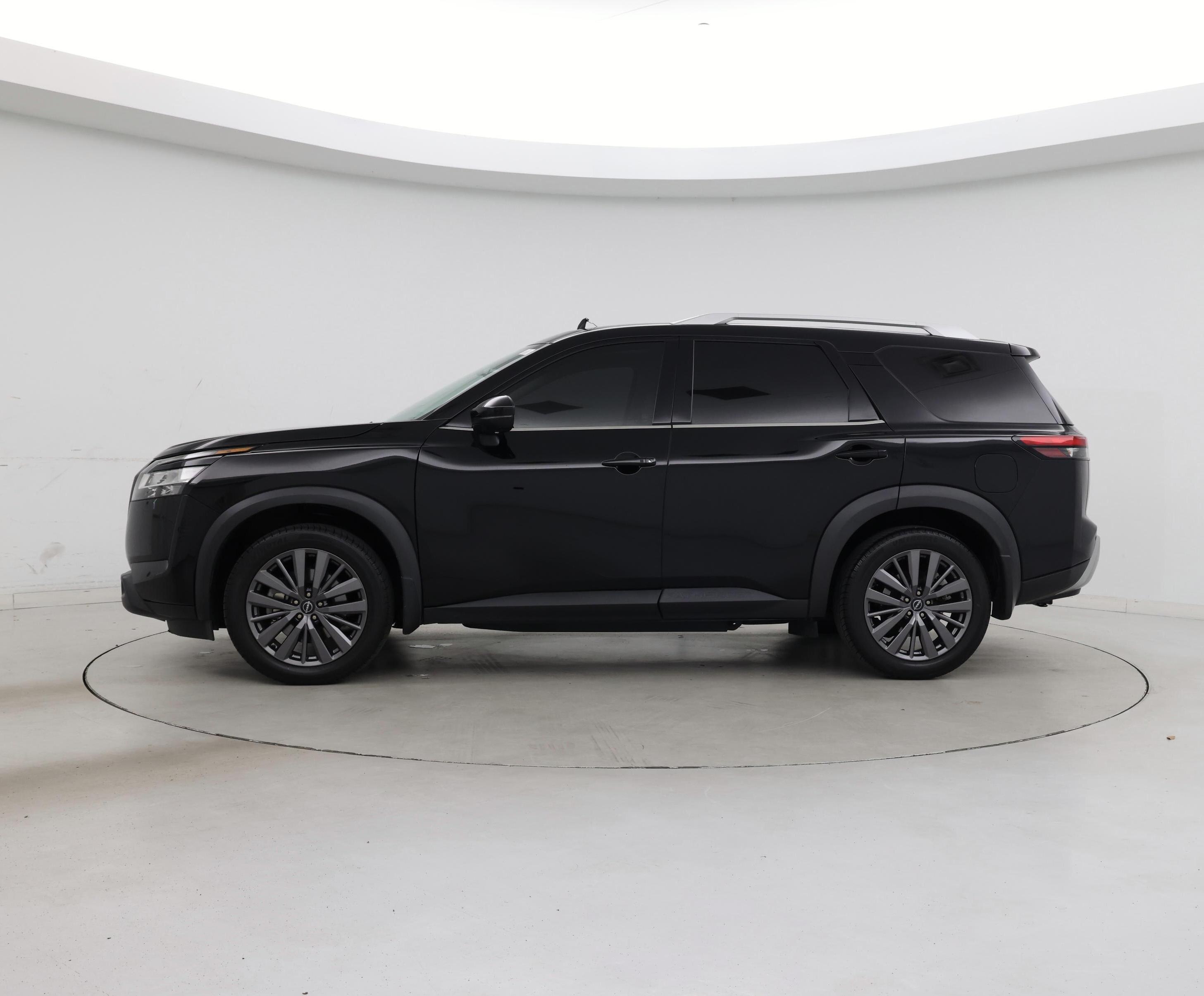 Thumbnail: 2022 Nissan Pathfinder - 3